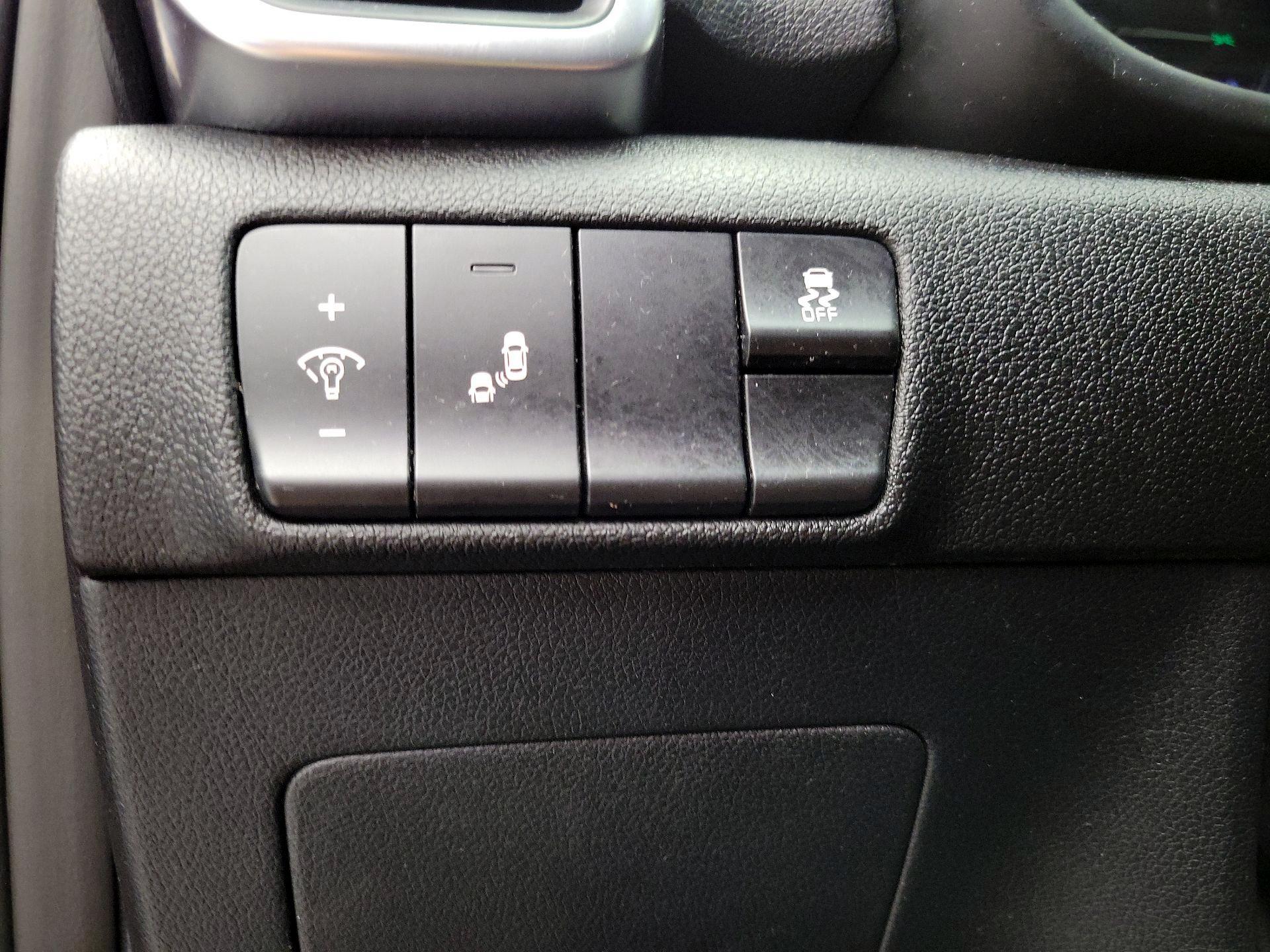 Thumbnail: 2019 Kia Sportage - 13