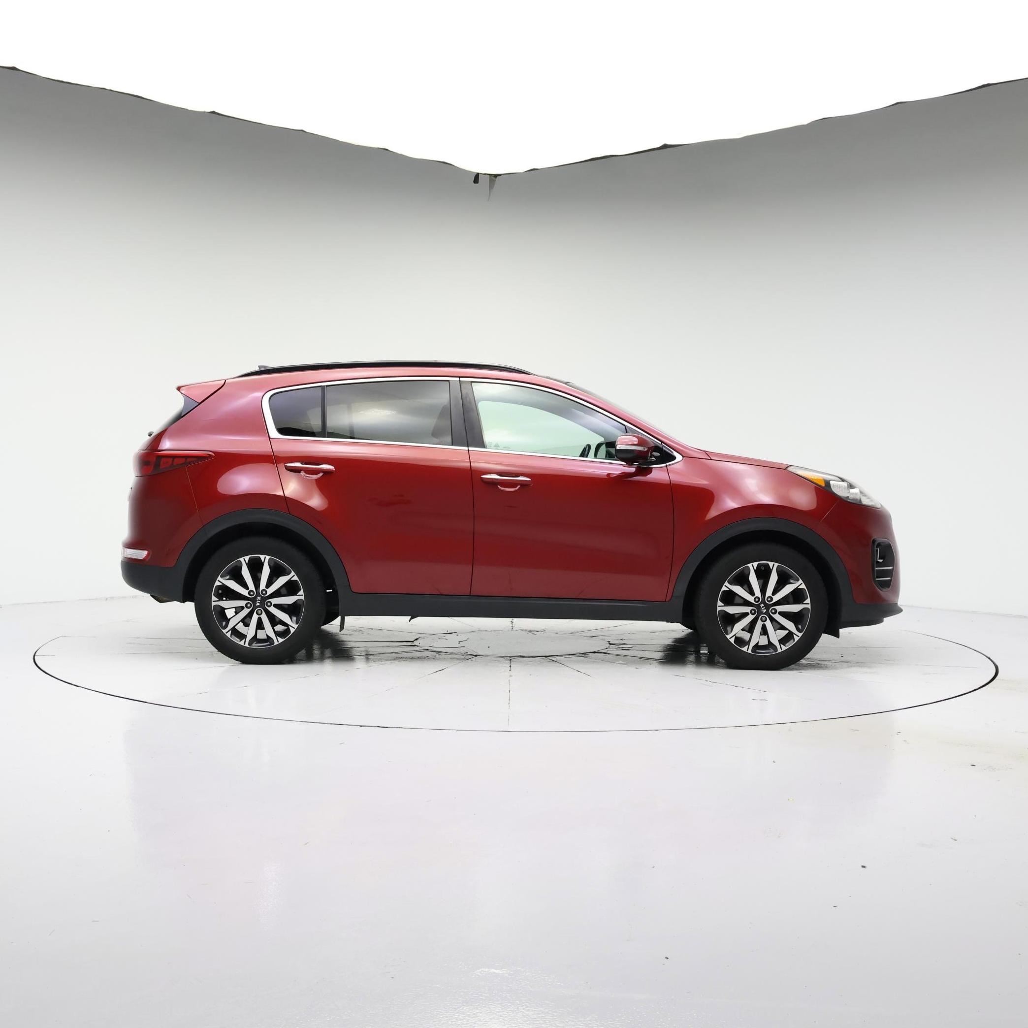 Thumbnail: 2019 Kia Sportage - 3