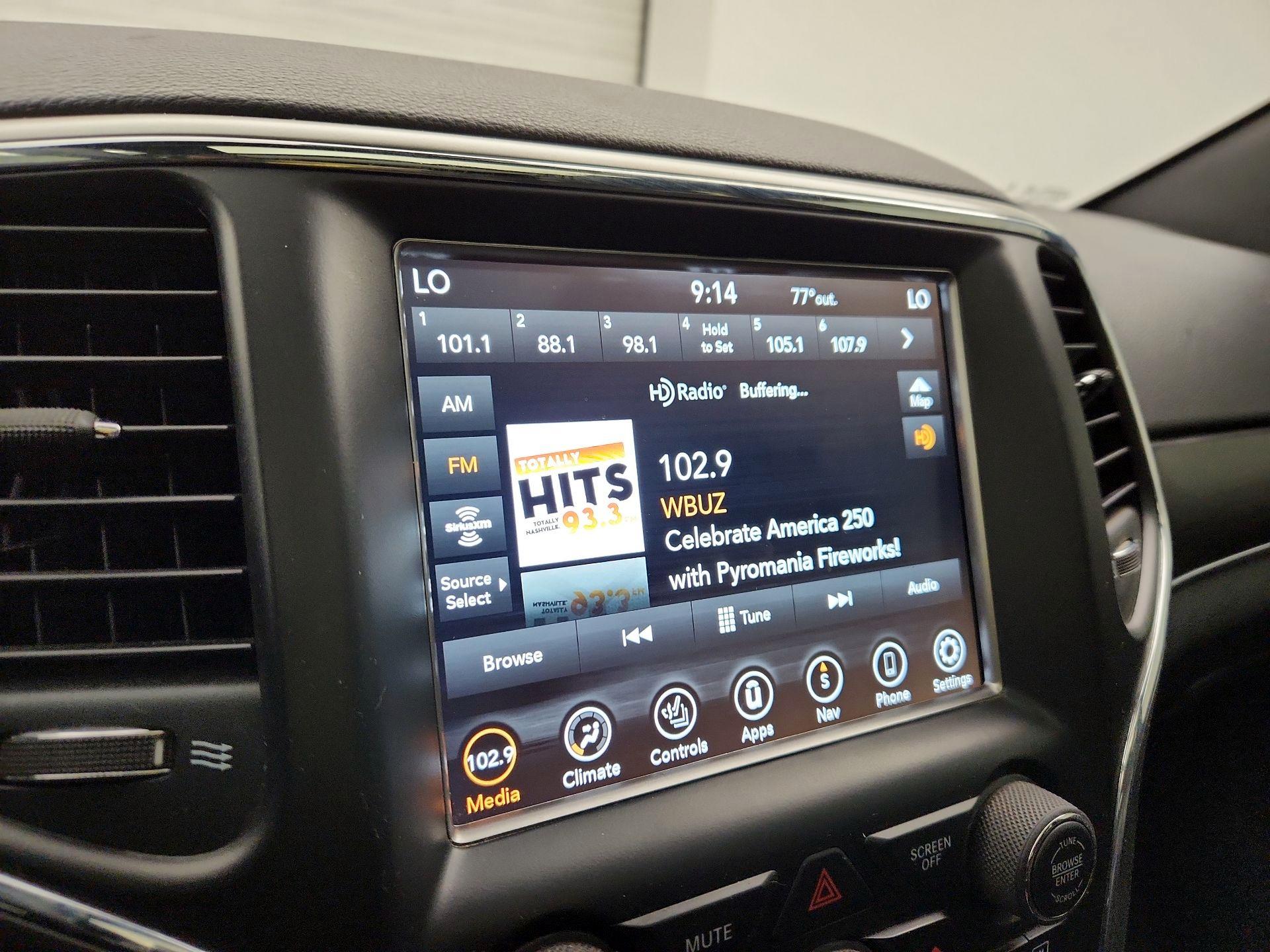 Thumbnail: 2018 Jeep Grand Cherokee - 16