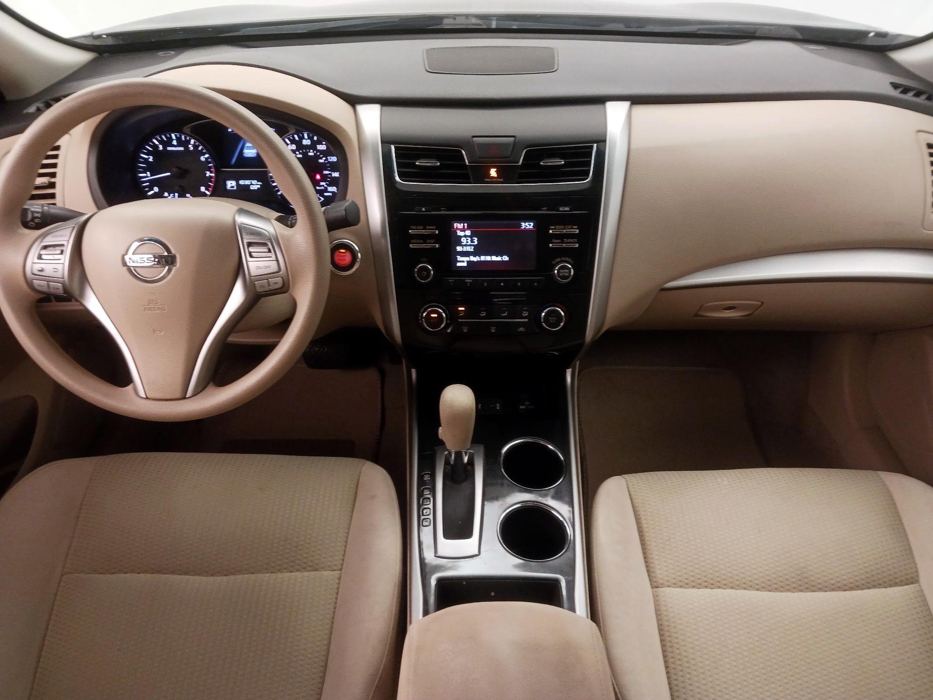 Thumbnail: 2014 Nissan Altima - 9
