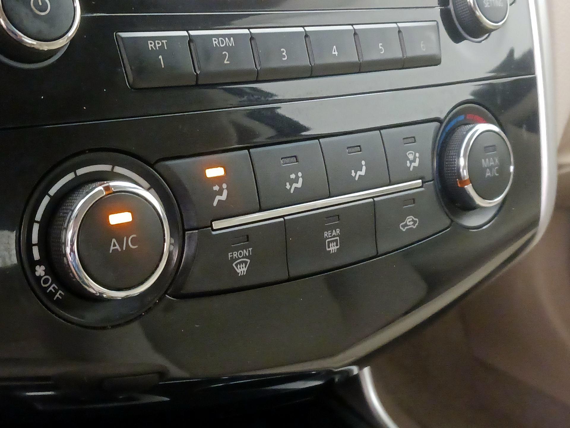 Thumbnail: 2014 Nissan Altima - 16