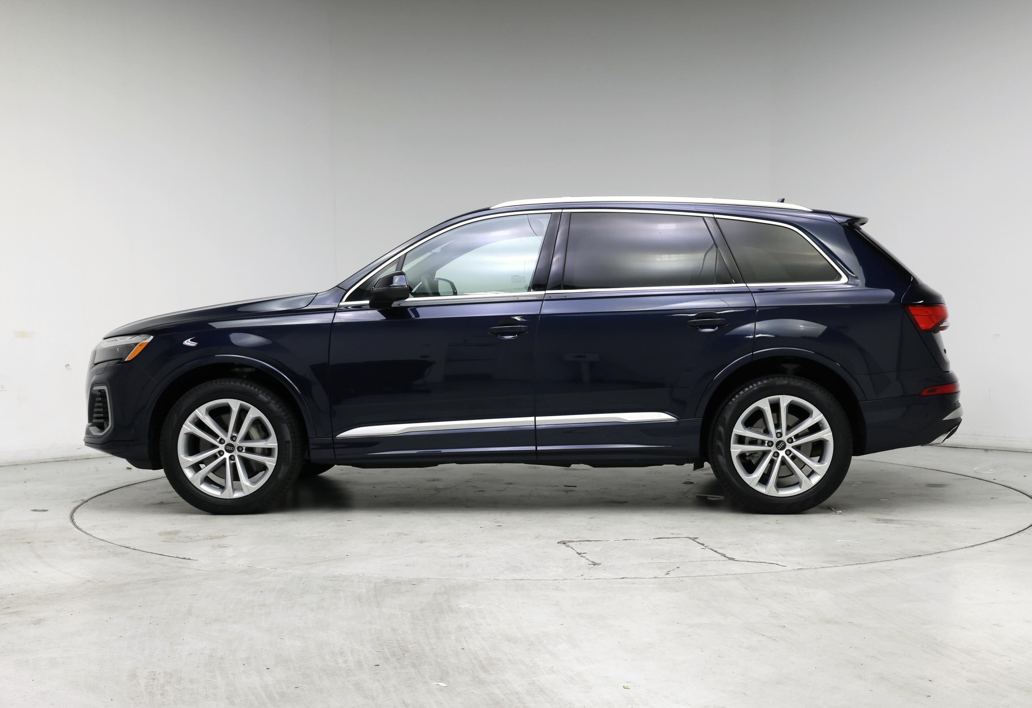 Thumbnail: 2025 Audi Q7 - 3
