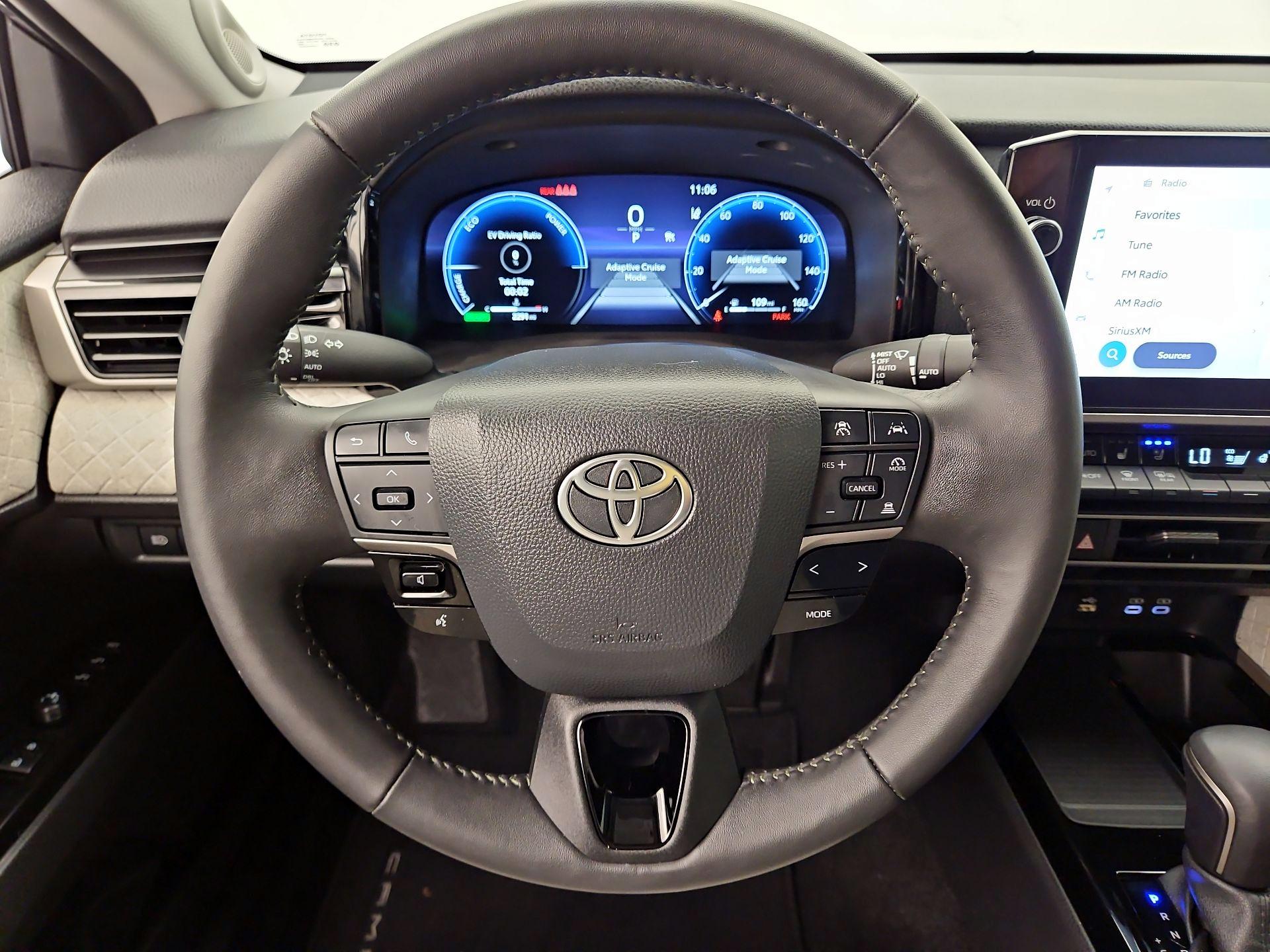 Thumbnail: 2025 Toyota Camry - 10