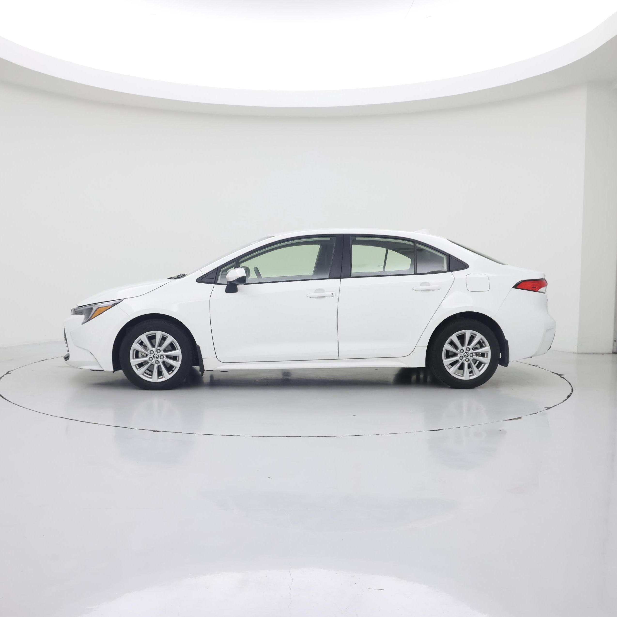 Thumbnail: 2023 Toyota Corolla - 3