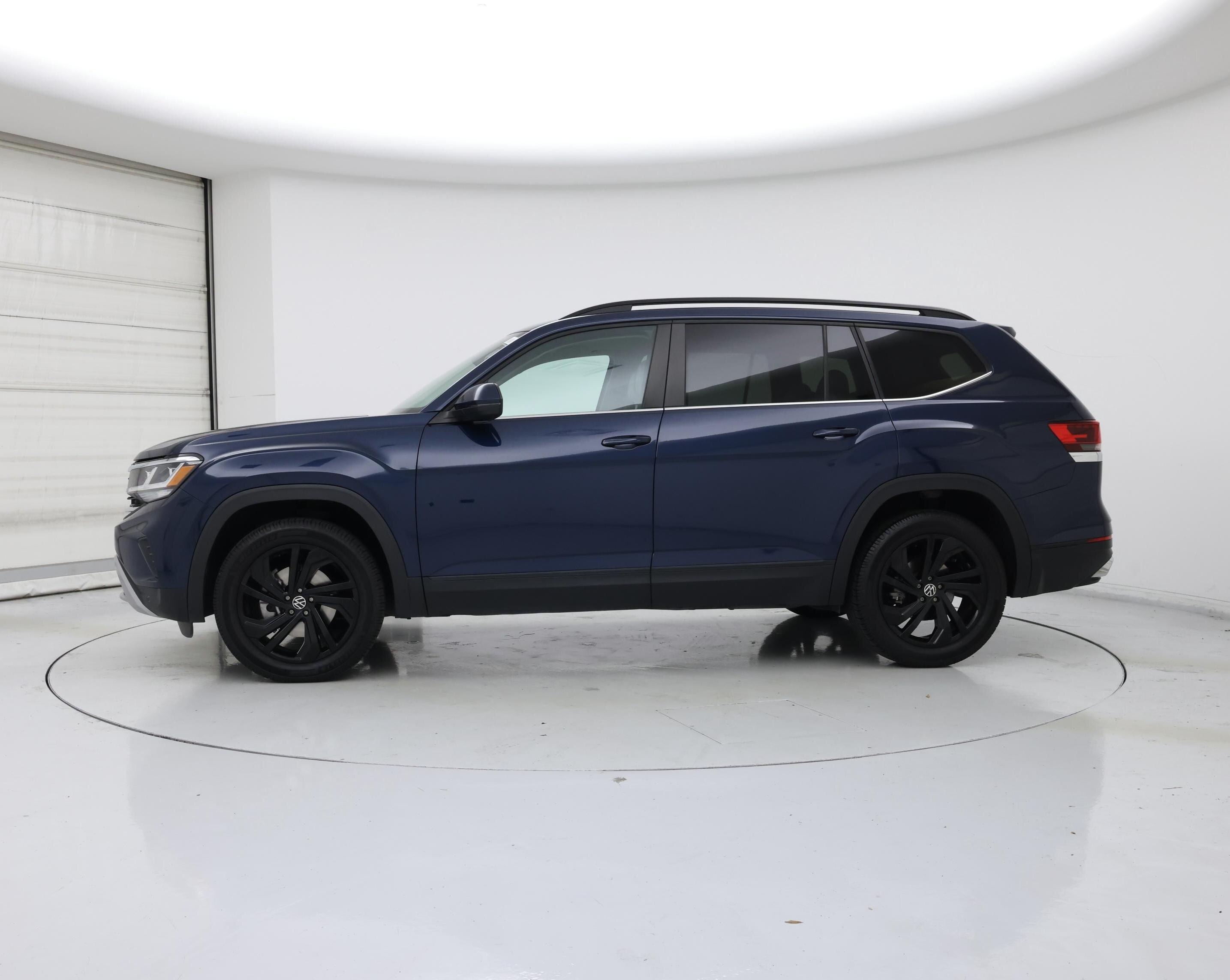 Thumbnail: 2022 Volkswagen Atlas - 3