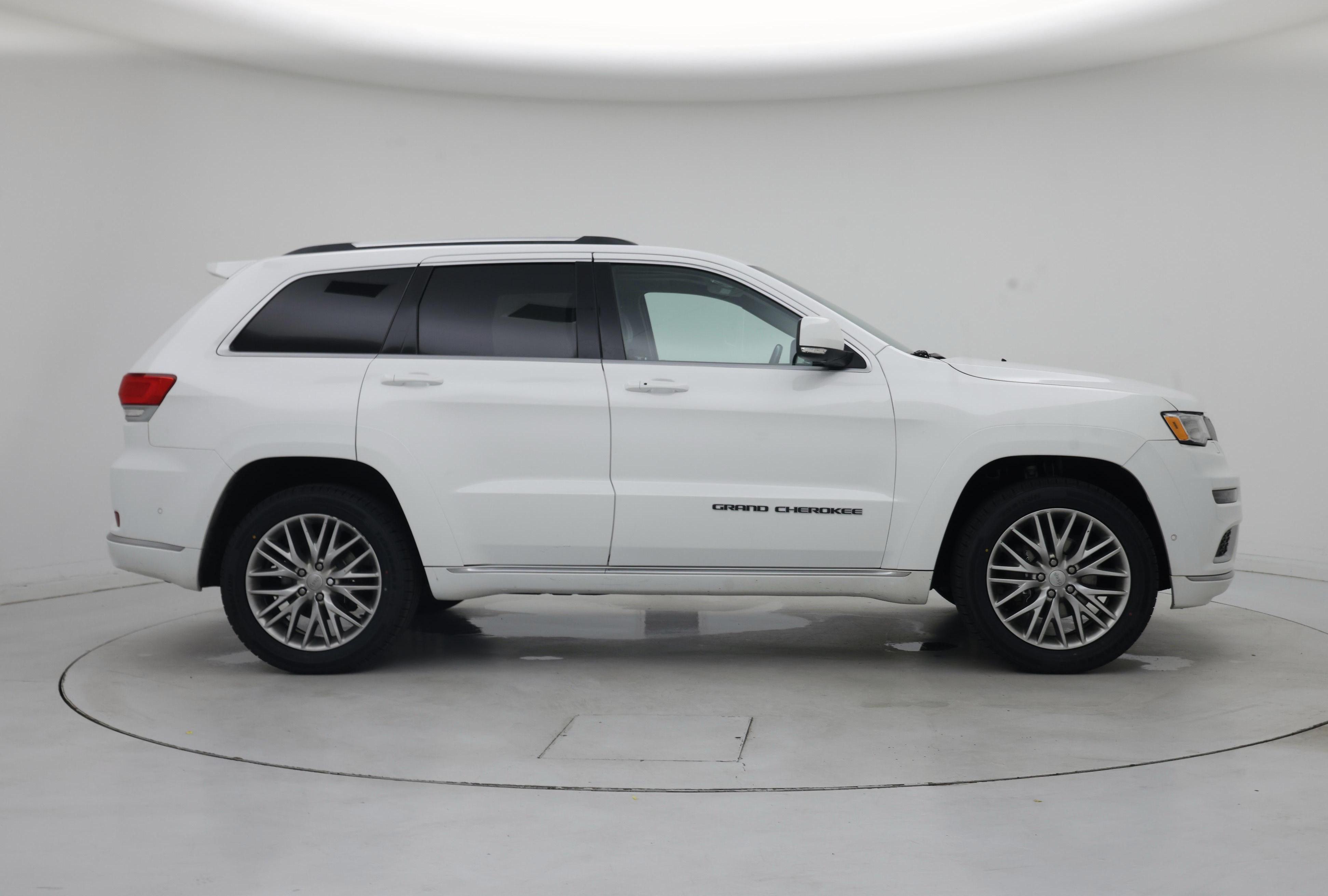Thumbnail: 2018 Jeep Grand Cherokee - 7