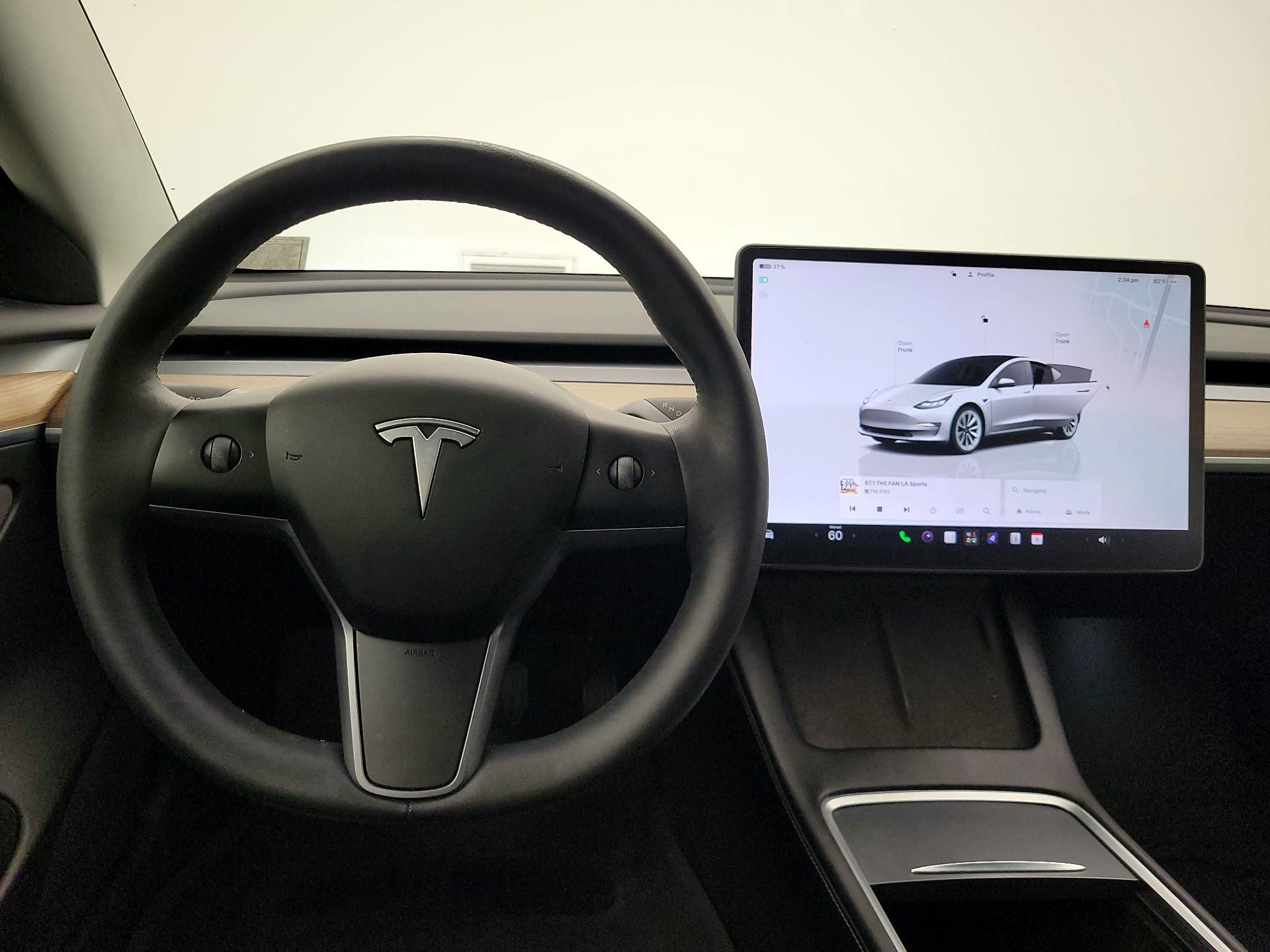 Thumbnail: 2022 Tesla Model 3 - 10