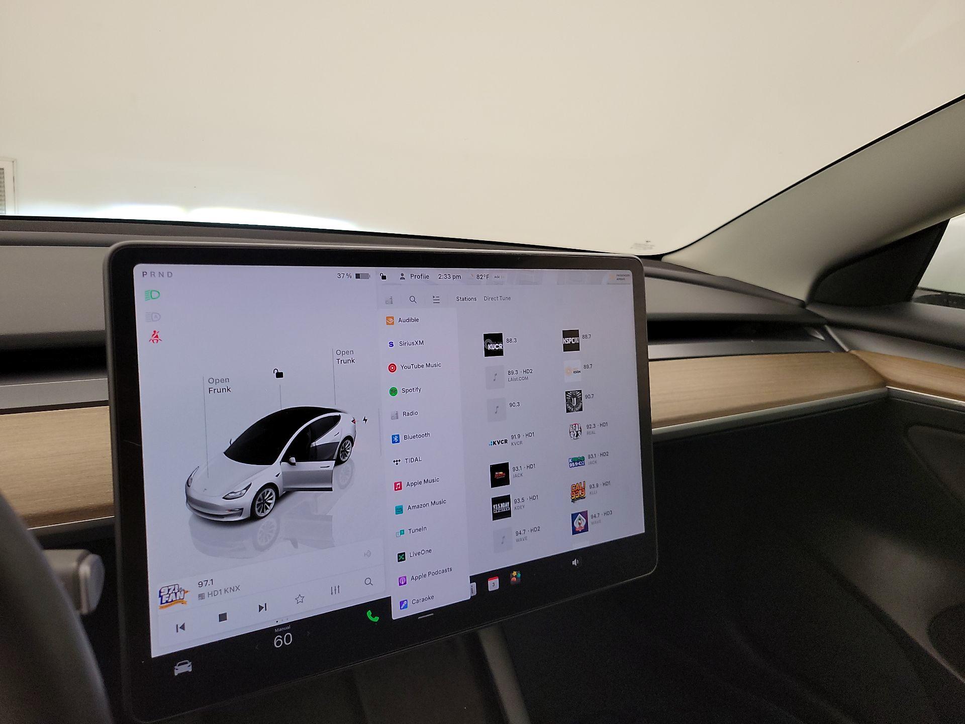 Thumbnail: 2022 Tesla Model 3 - 15