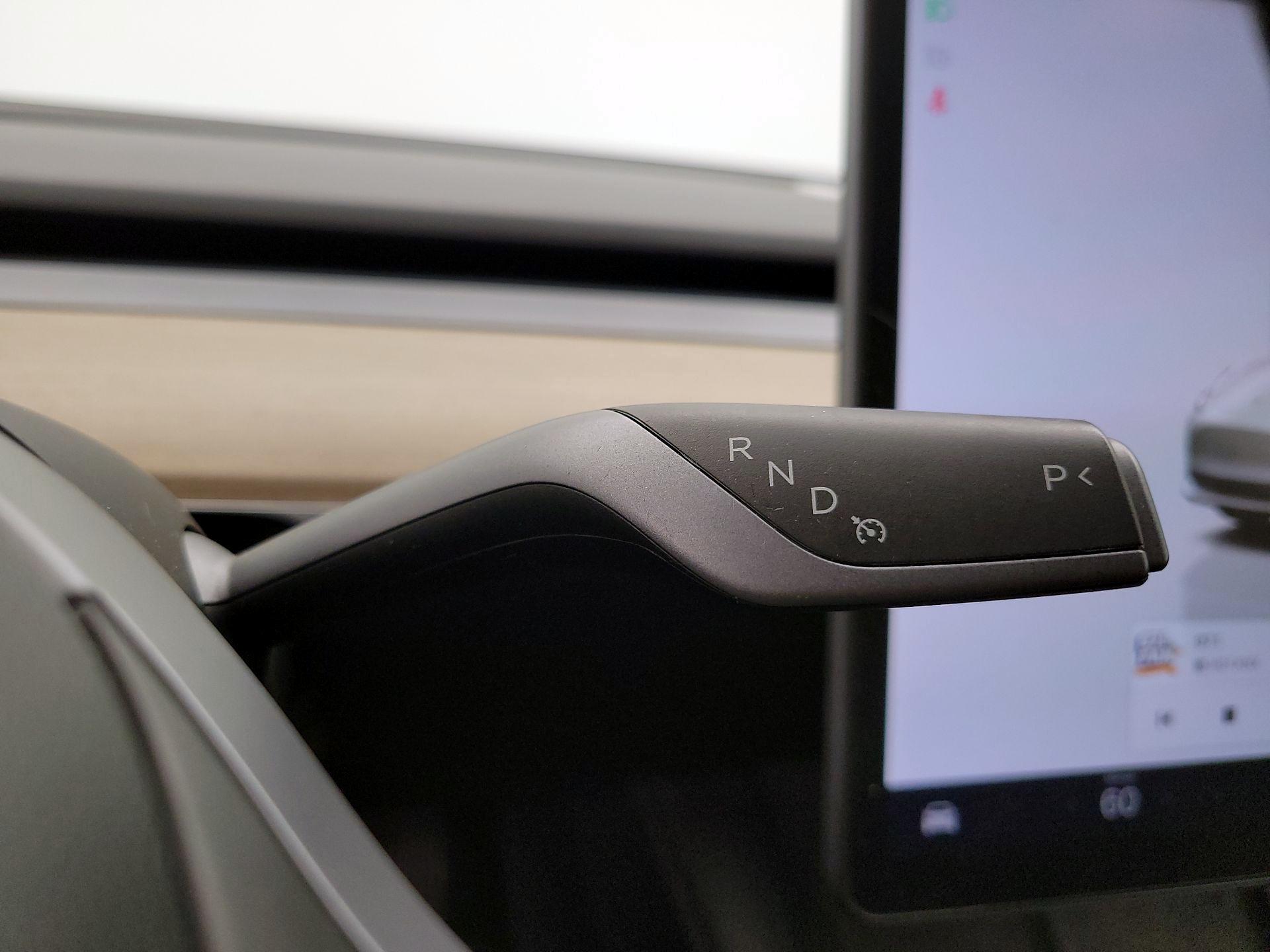 Thumbnail: 2022 Tesla Model 3 - 17