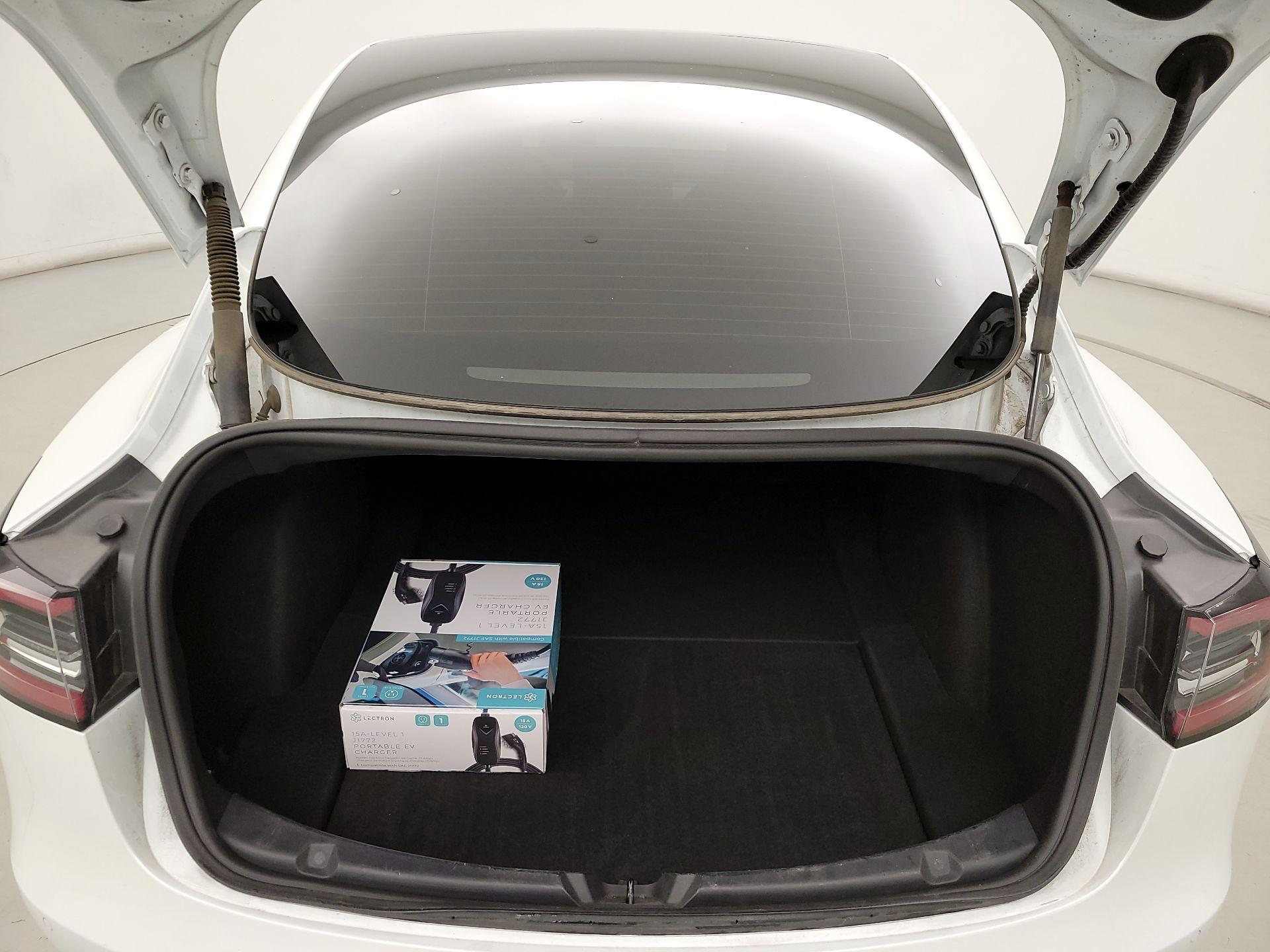 Thumbnail: 2022 Tesla Model 3 - 19