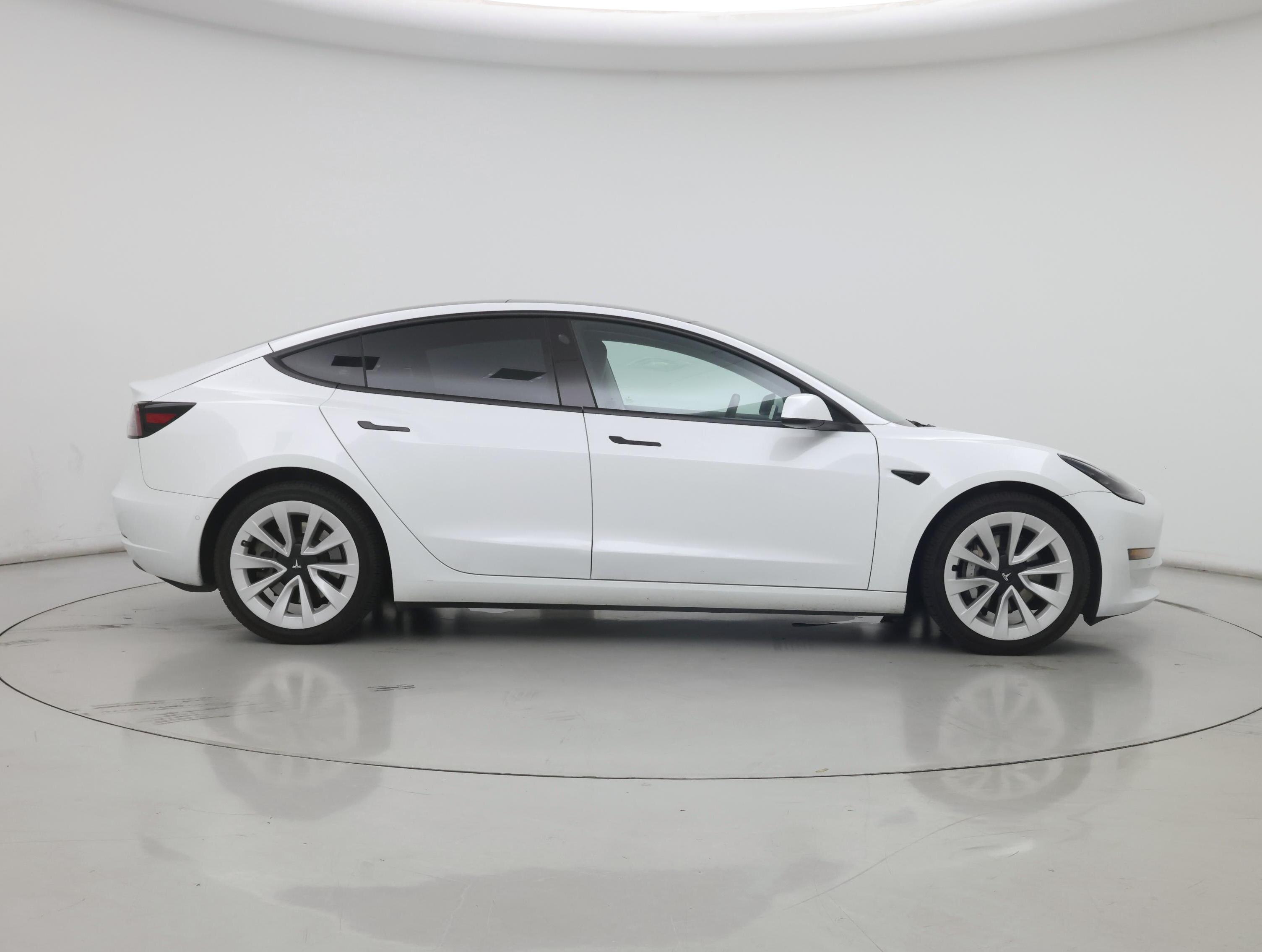Thumbnail: 2022 Tesla Model 3 - 7