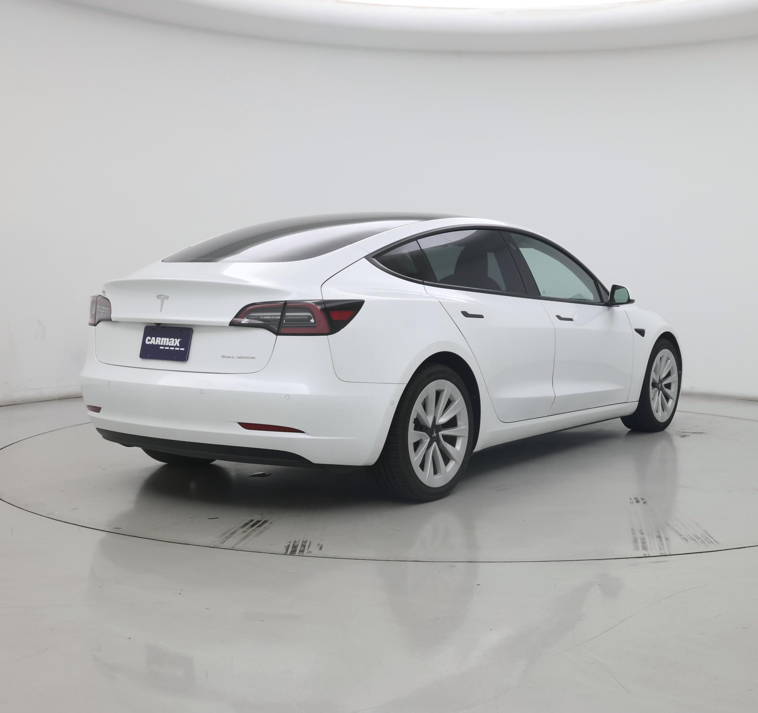 Thumbnail: 2022 Tesla Model 3 - 8