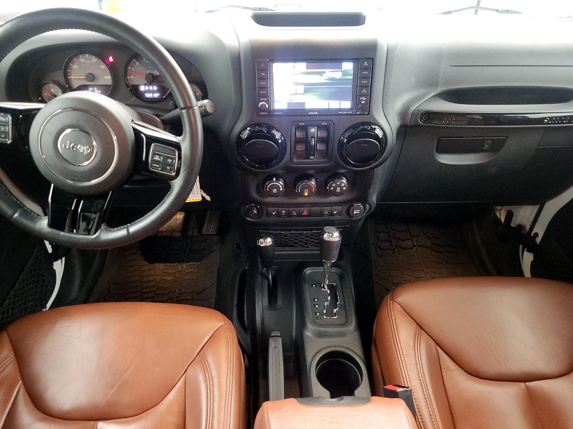 Thumbnail: 2016 Jeep Wrangler - 9