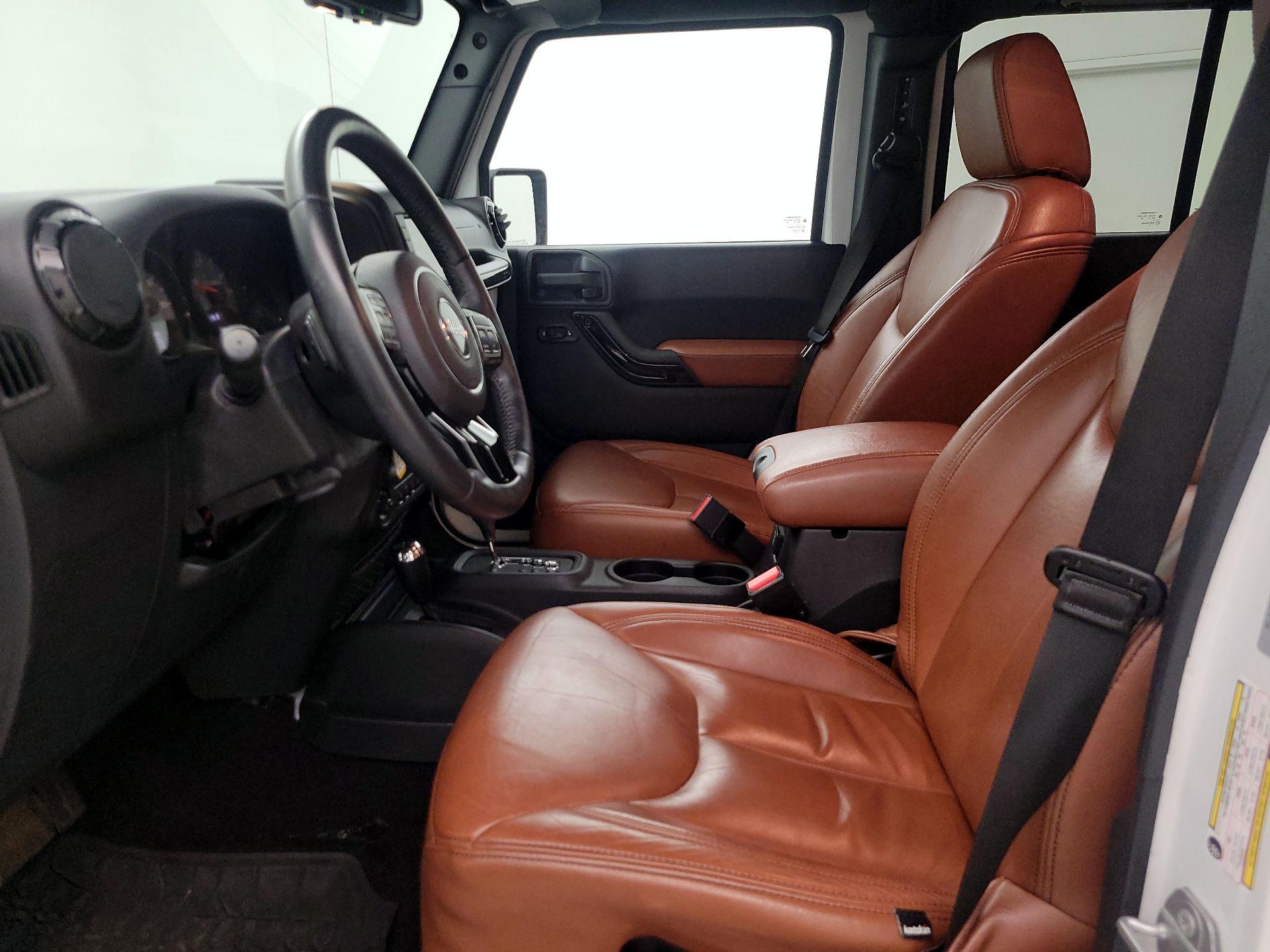 Thumbnail: 2016 Jeep Wrangler - 11