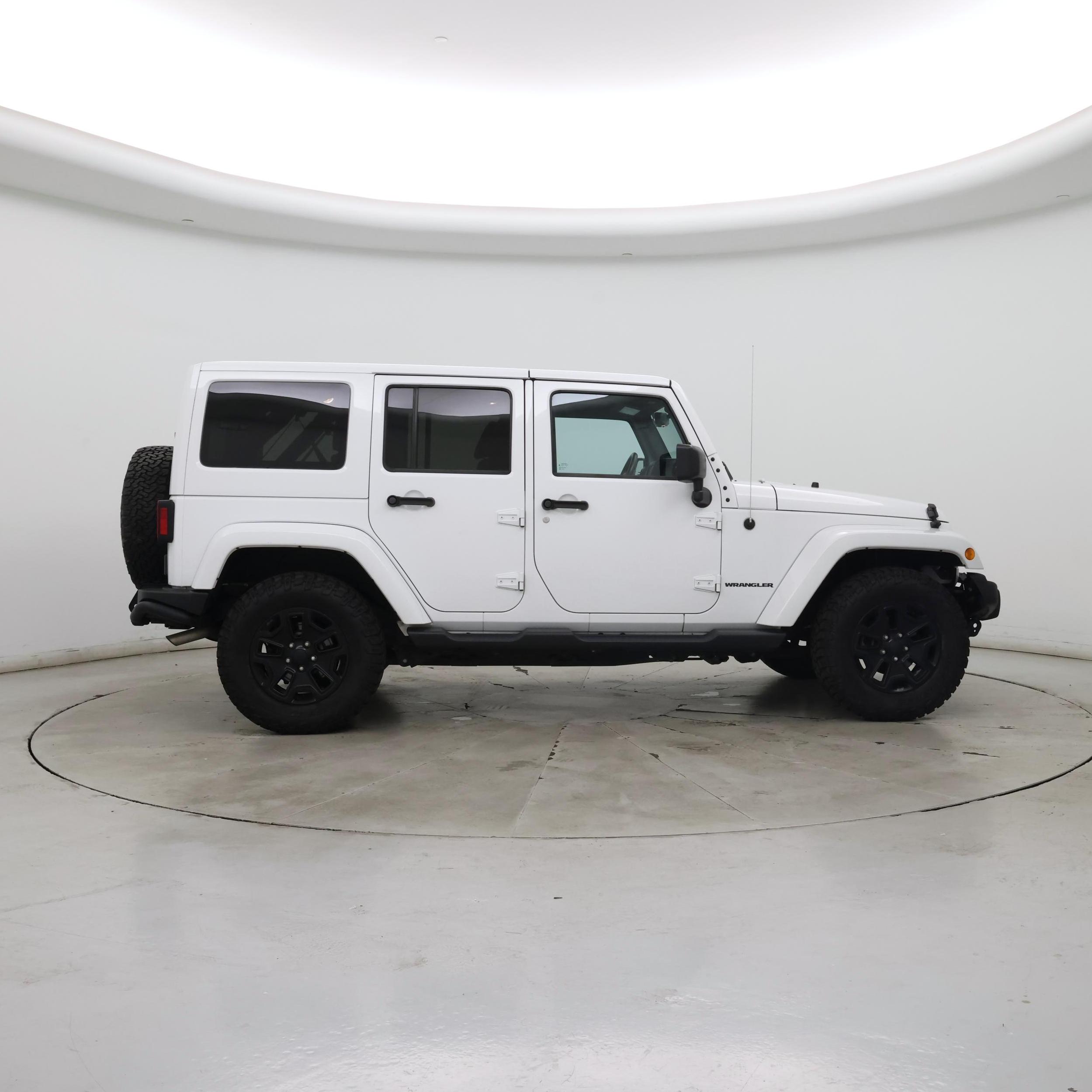 Thumbnail: 2016 Jeep Wrangler - 7