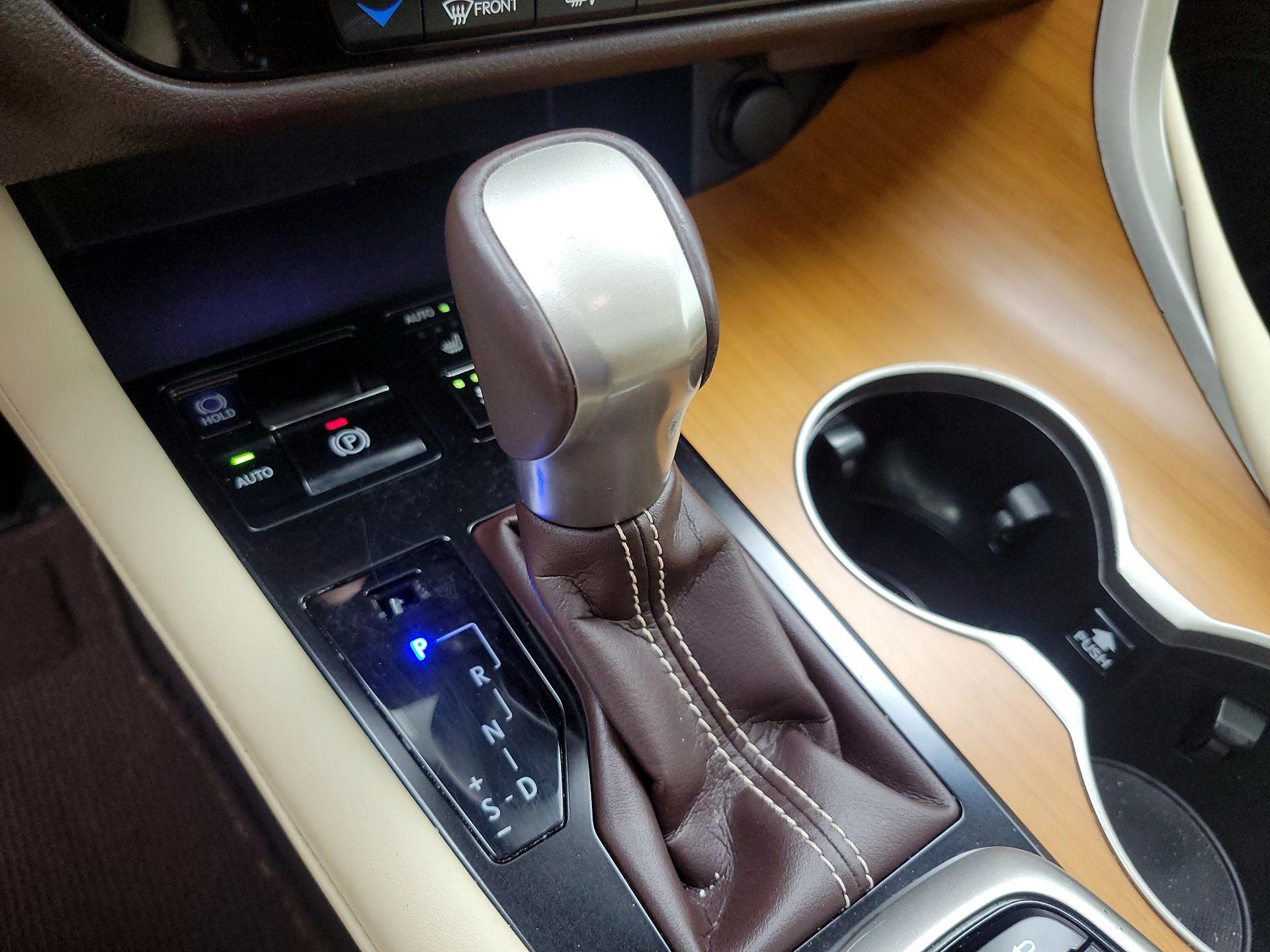 Thumbnail: 2019 Lexus RX - 18