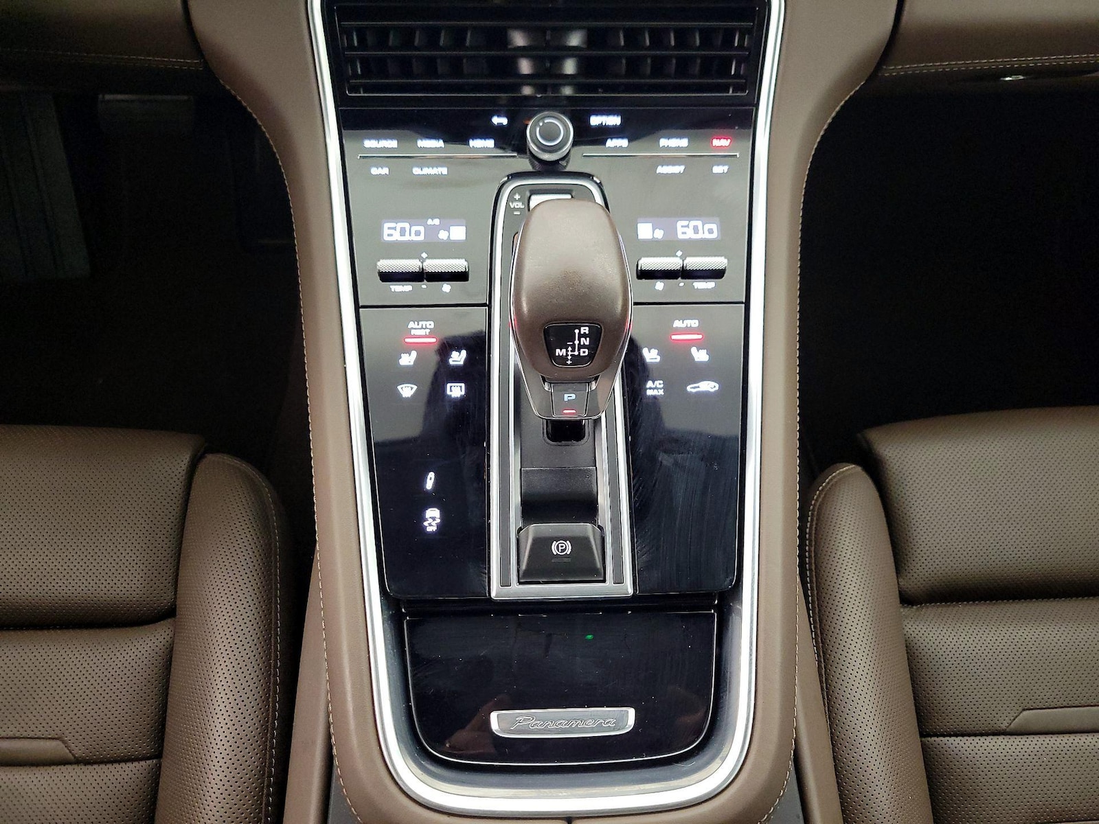 2023 Porsche Panamera Platinum Edition - Photo 19