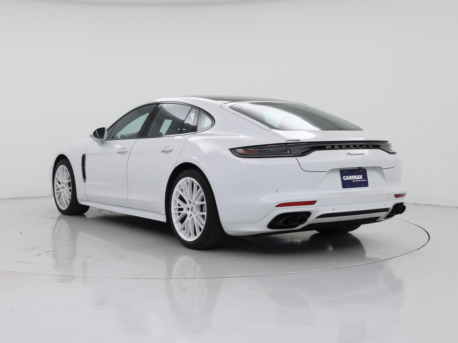 2023 Porsche Panamera Platinum Edition - Photo 3