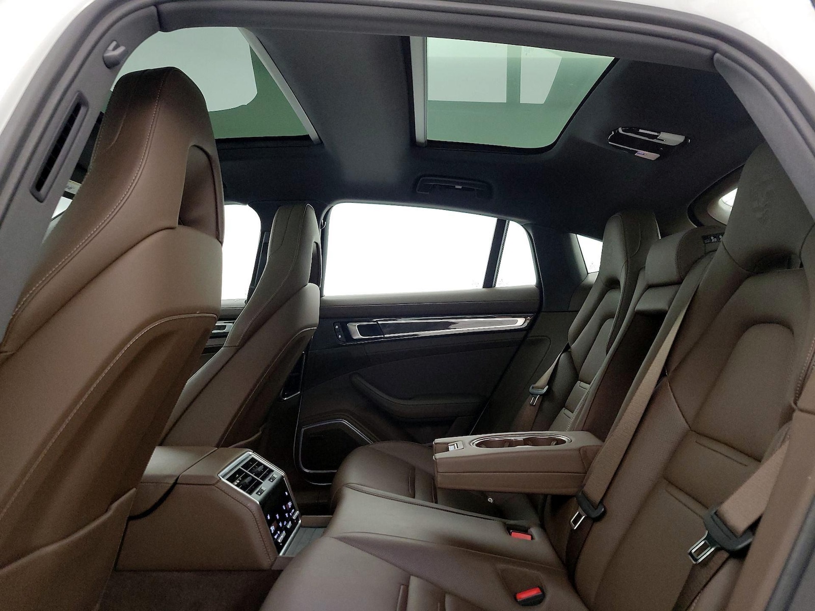 2023 Porsche Panamera Platinum Edition - Photo 25