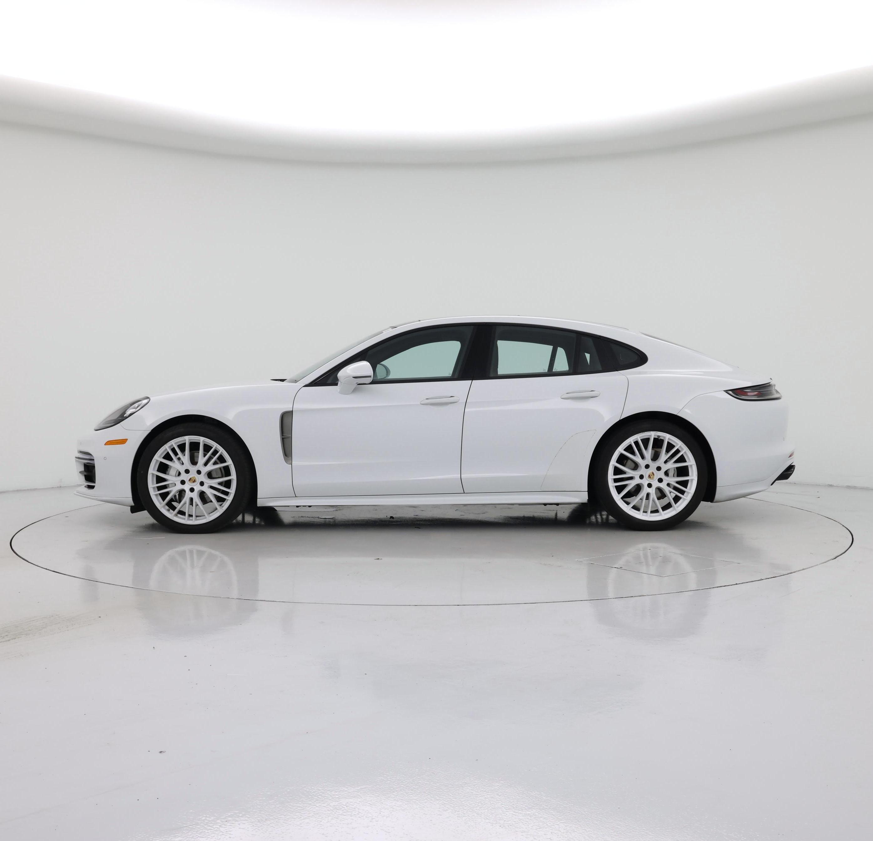 Thumbnail: 2023 Porsche Panamera - 3