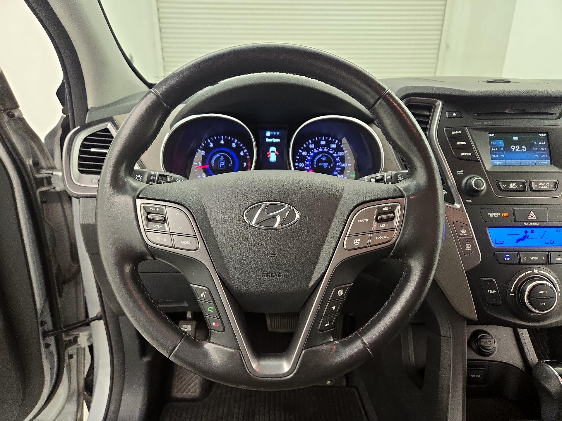 Thumbnail: 2014 Hyundai Santa Fe - 10