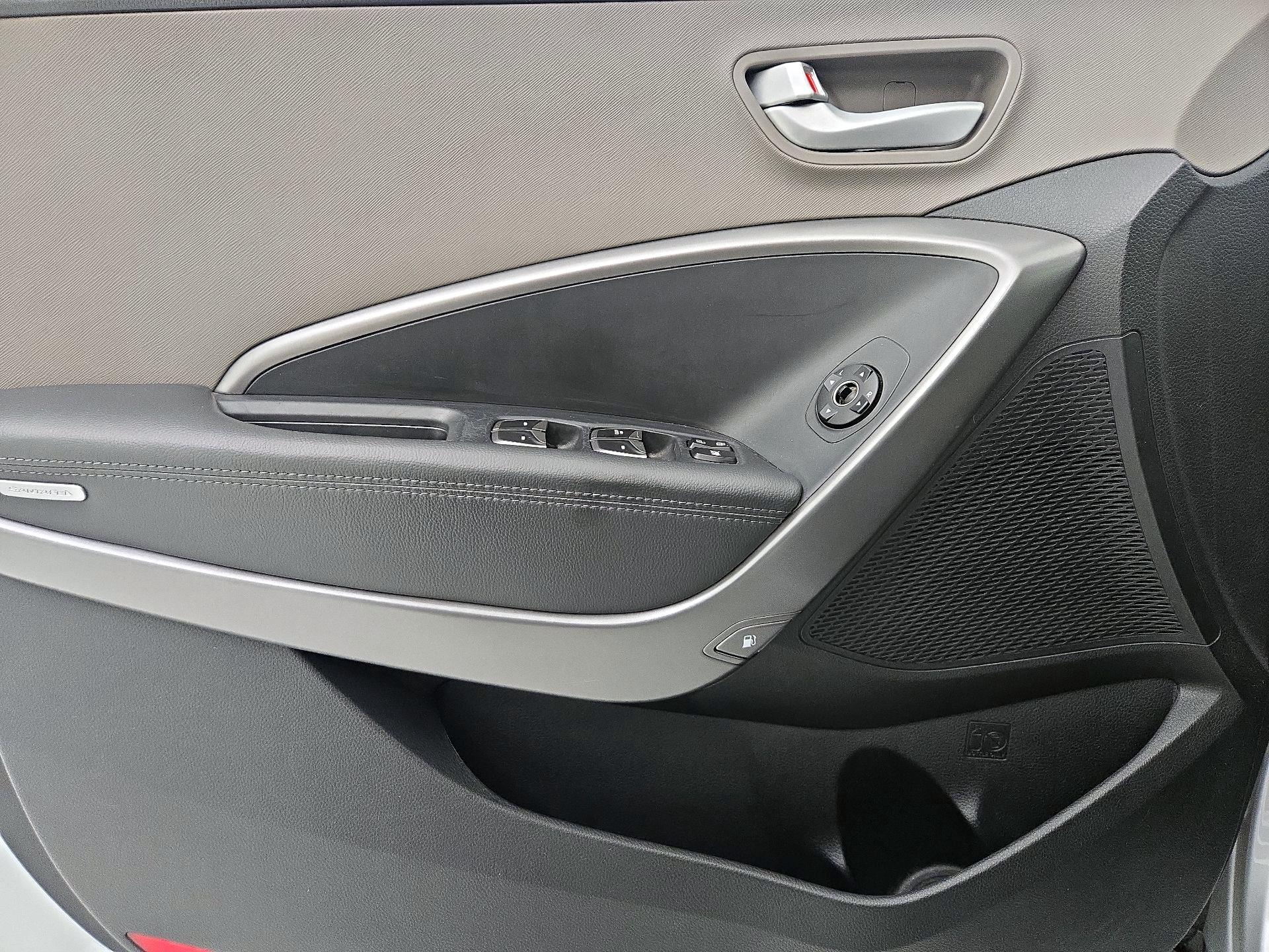 Thumbnail: 2014 Hyundai Santa Fe - 12