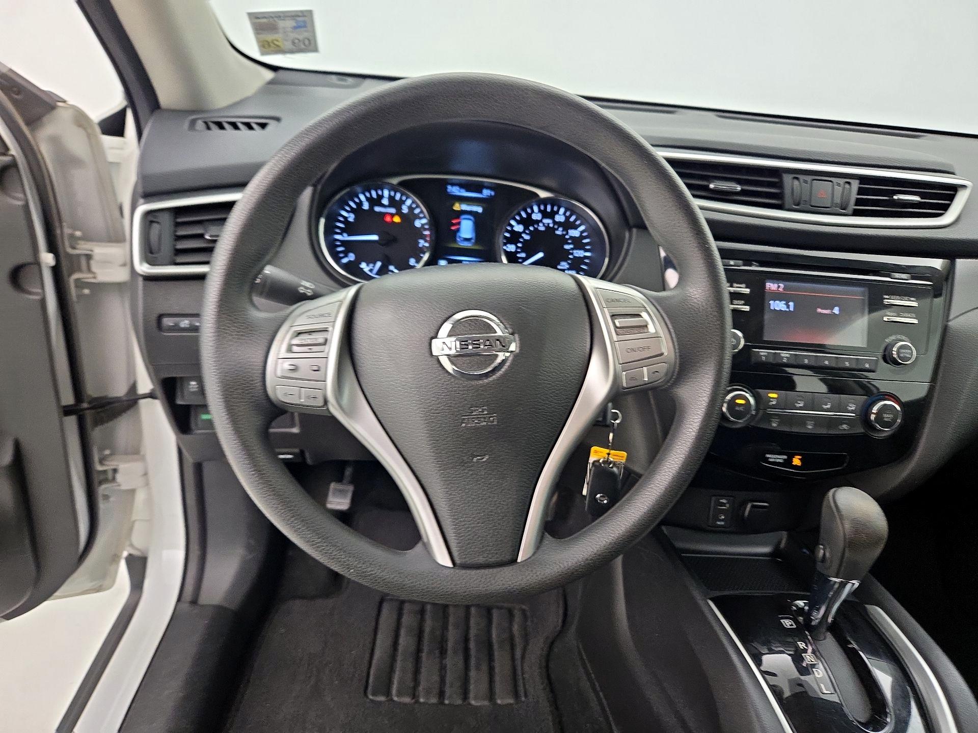 Thumbnail: 2015 Nissan Rogue - 10