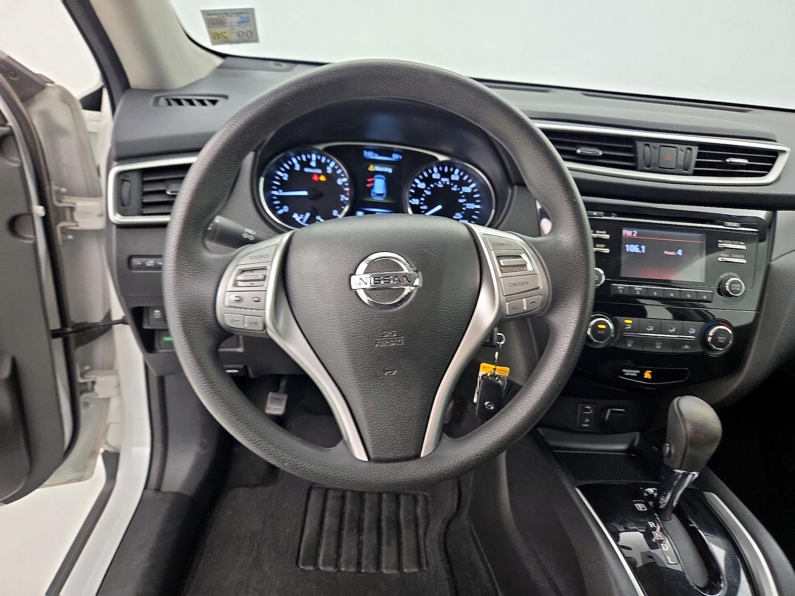2015 Nissan Rogue S - Photo 11