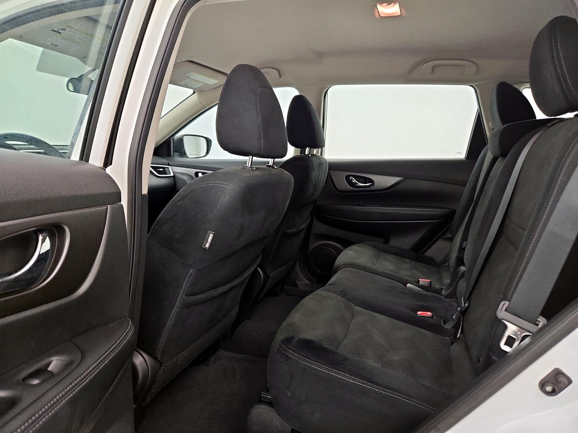 Thumbnail: 2015 Nissan Rogue - 19