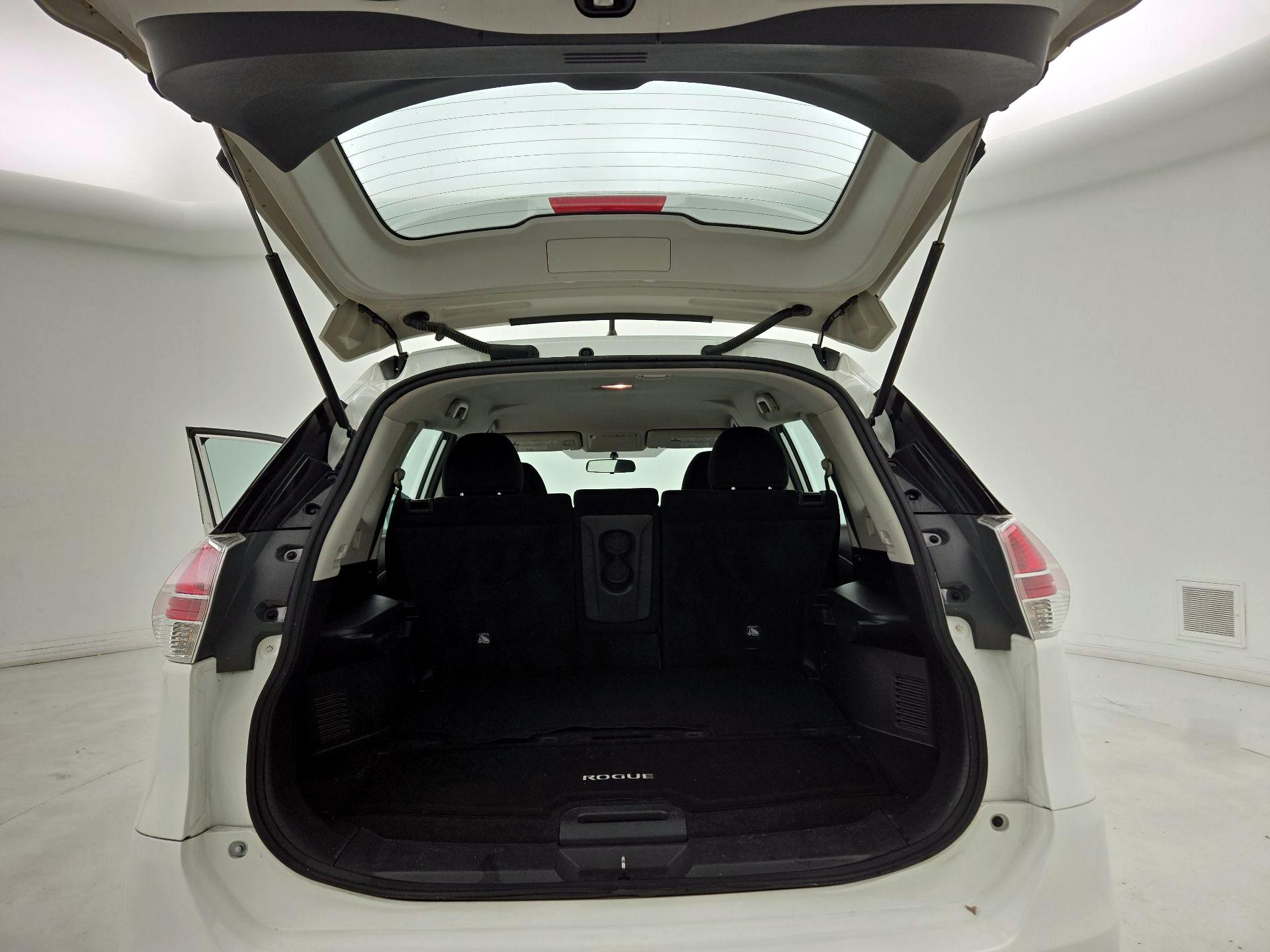 Thumbnail: 2015 Nissan Rogue - 20