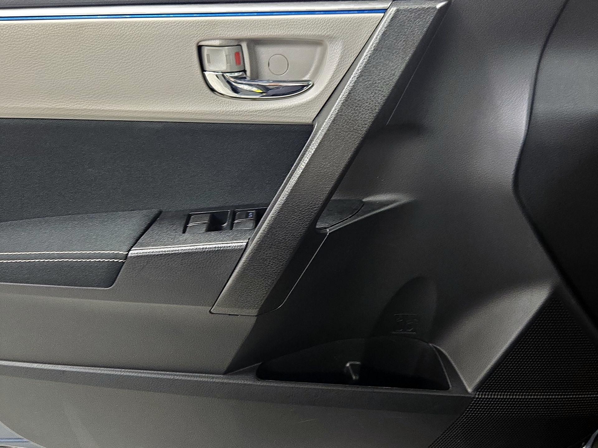 Thumbnail: 2016 Toyota Corolla - 12