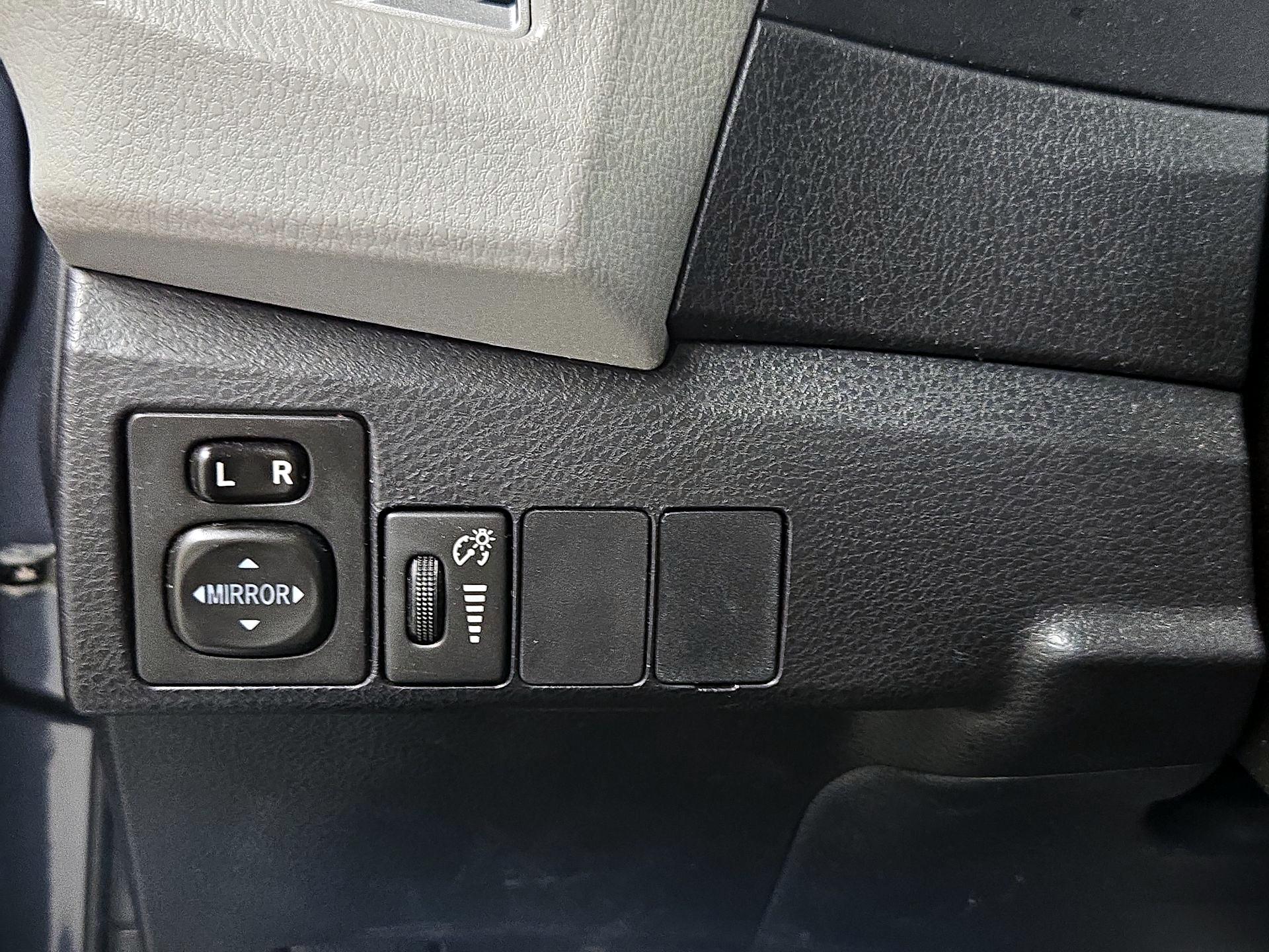 Thumbnail: 2016 Toyota Corolla - 13
