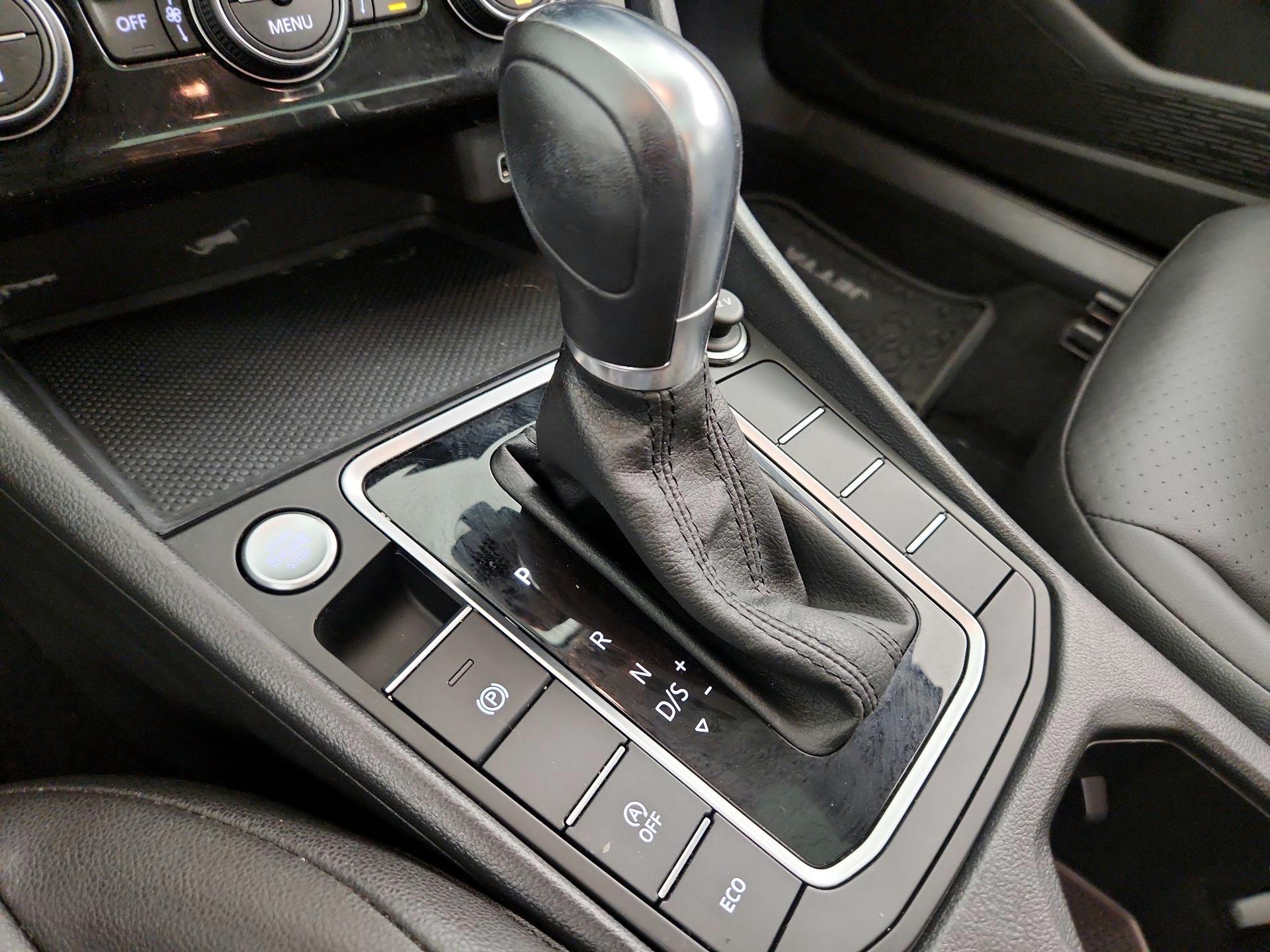 Thumbnail: 2019 Volkswagen Jetta - 17