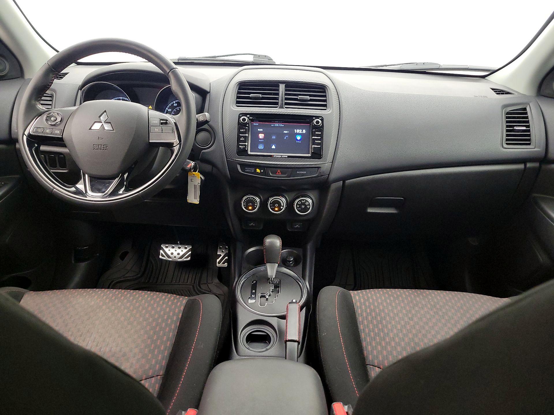 Thumbnail: 2017 Mitsubishi Outlander Sport - 9