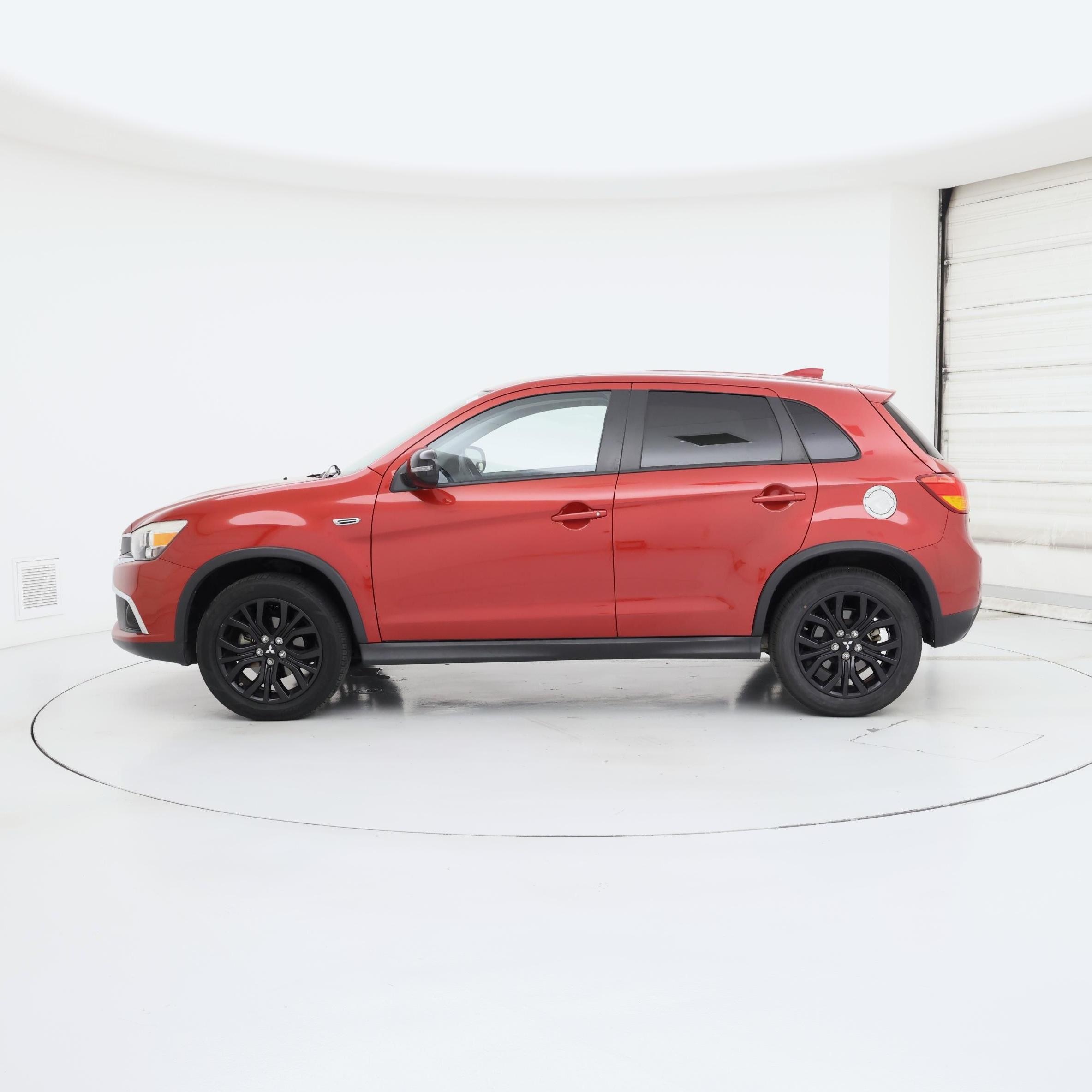 Thumbnail: 2017 Mitsubishi Outlander Sport - 3