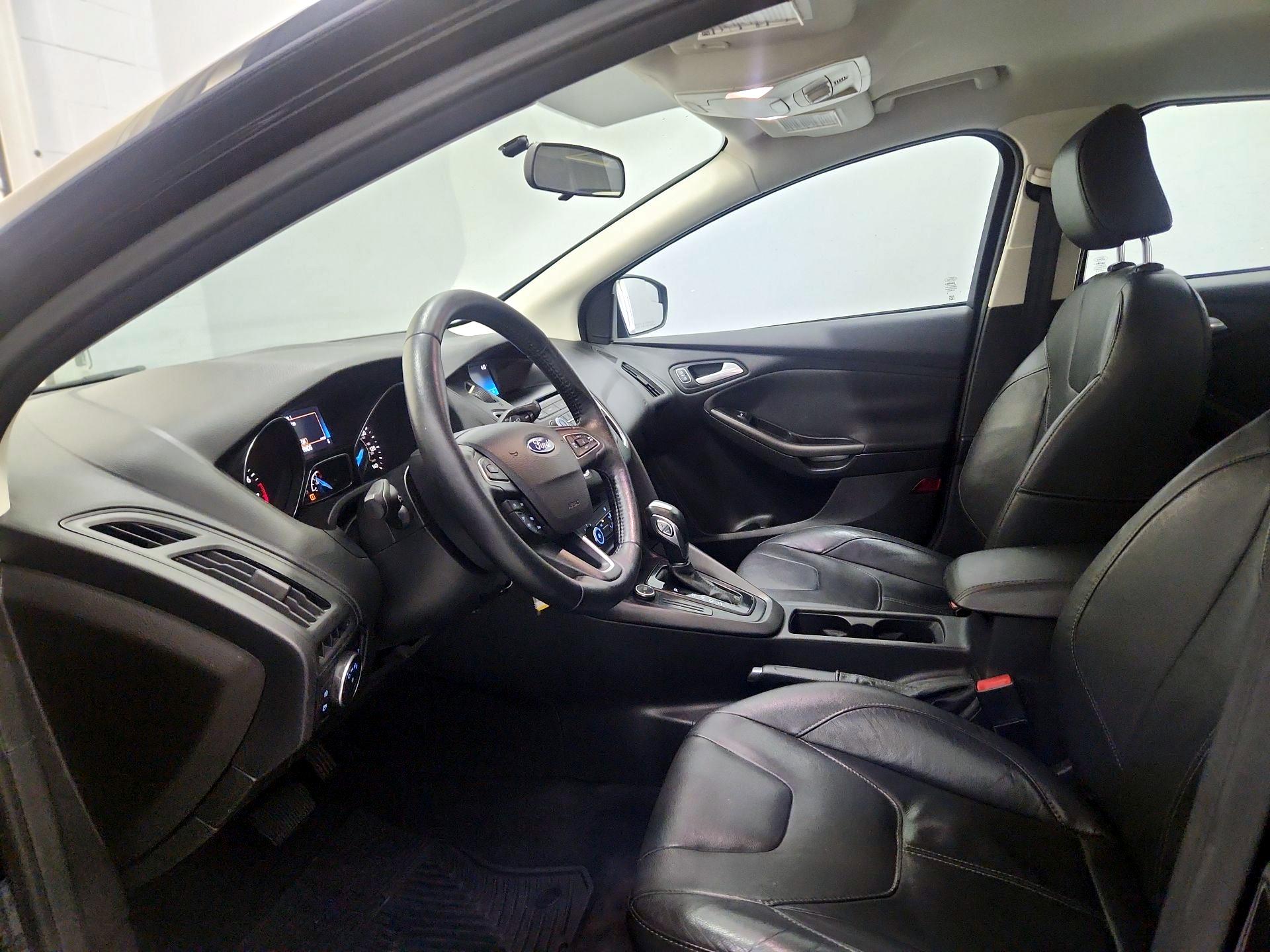 Thumbnail: 2016 Ford Focus - 11