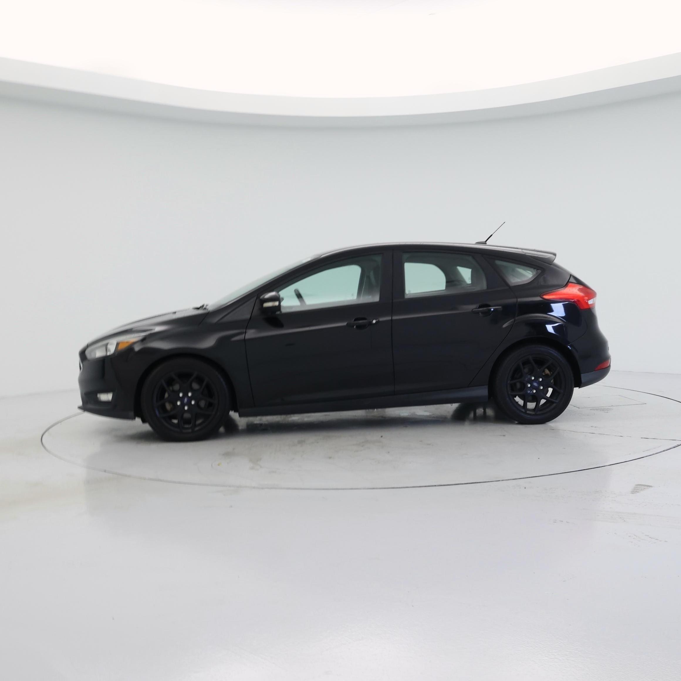 Thumbnail: 2016 Ford Focus - 3