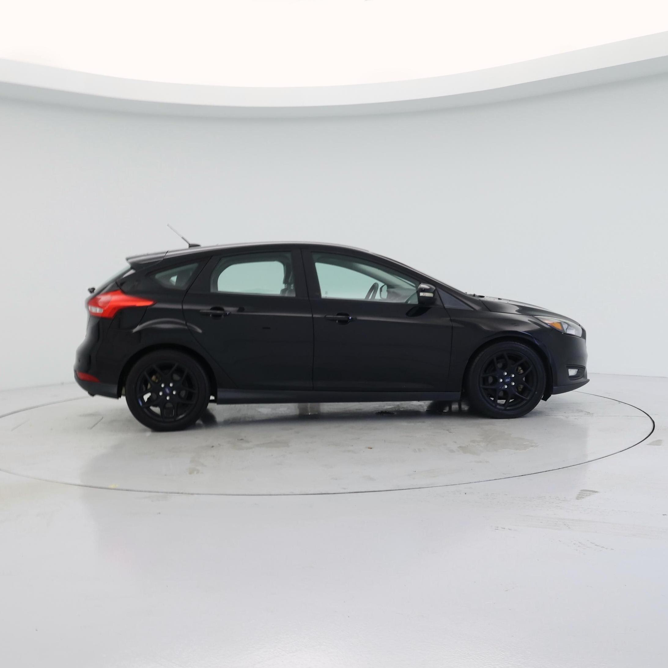 Thumbnail: 2016 Ford Focus - 7
