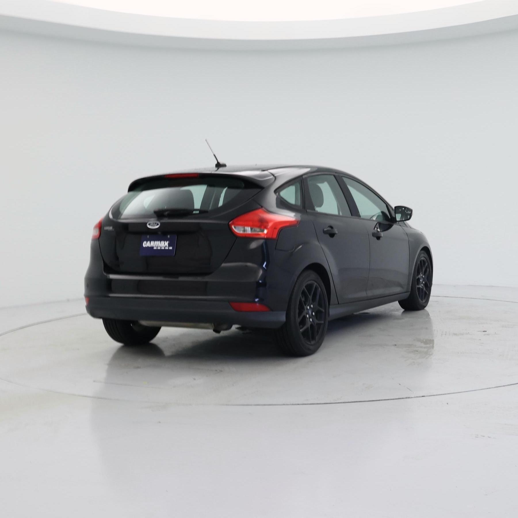 Thumbnail: 2016 Ford Focus - 8
