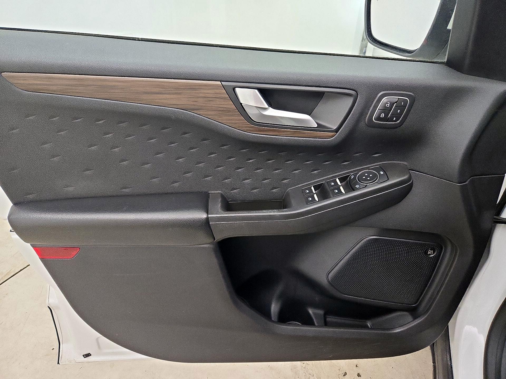 Thumbnail: 2020 Ford Escape - 12