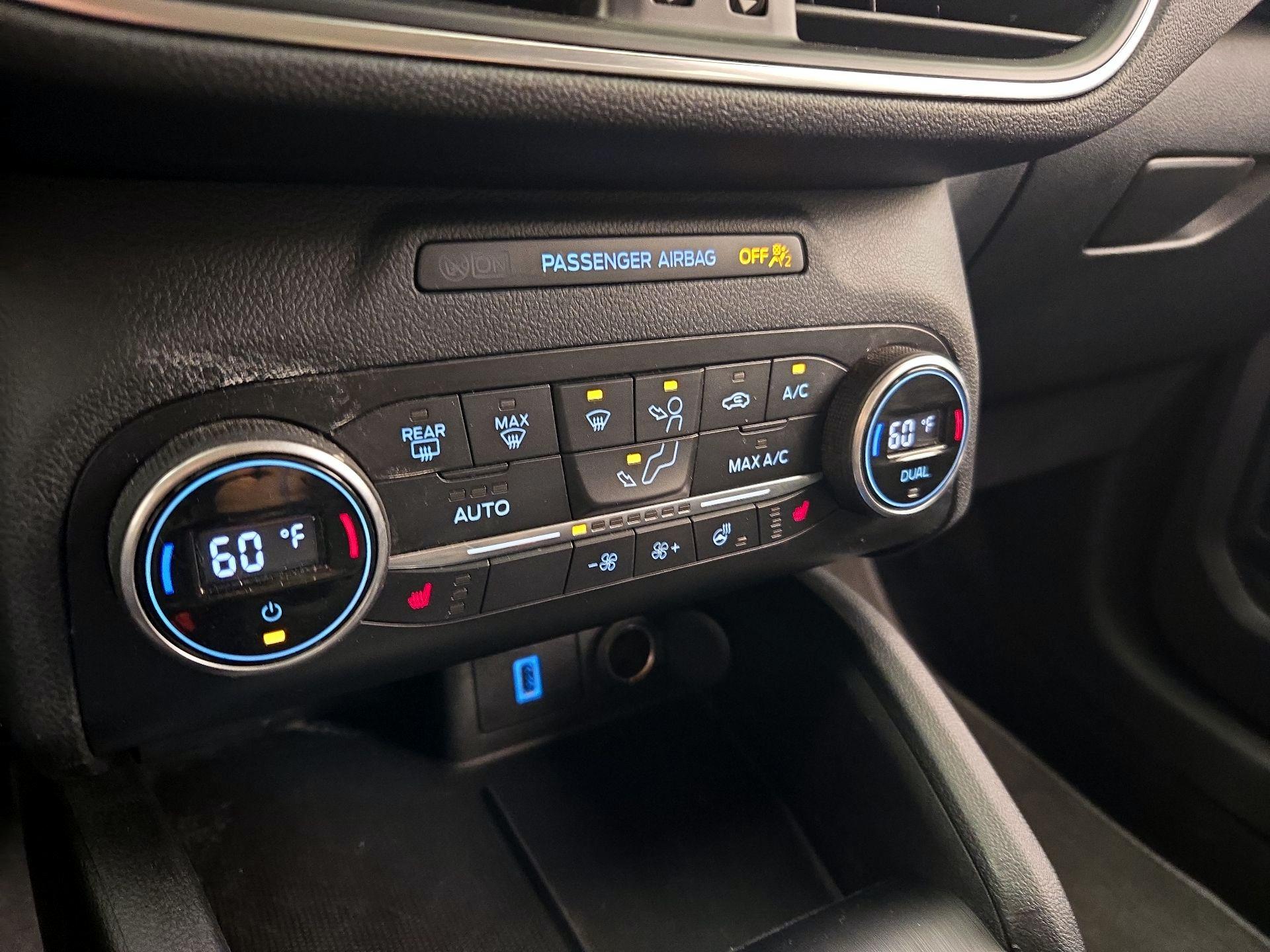 Thumbnail: 2020 Ford Escape - 15