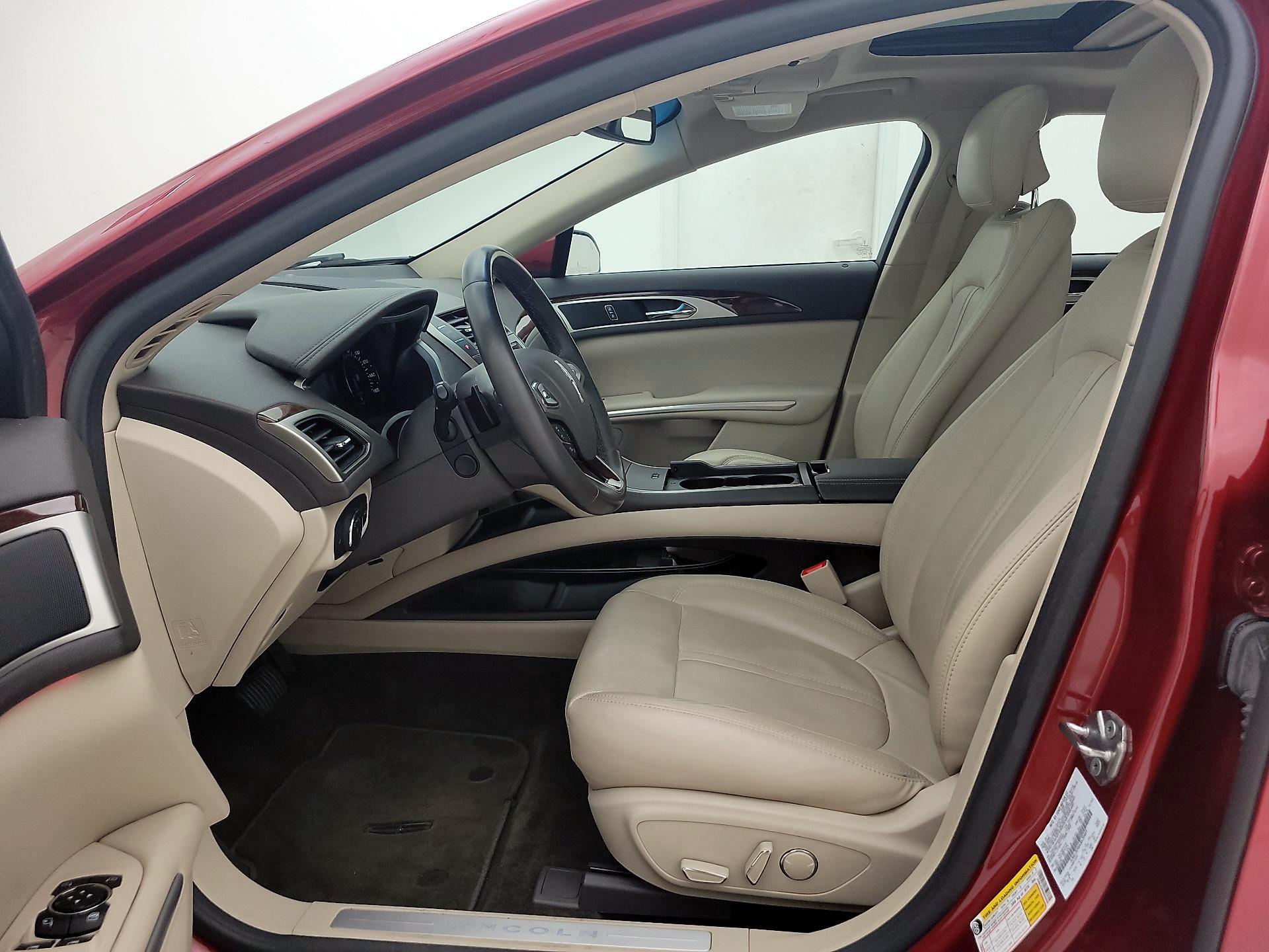 Thumbnail: 2016 Lincoln MKZ - 11