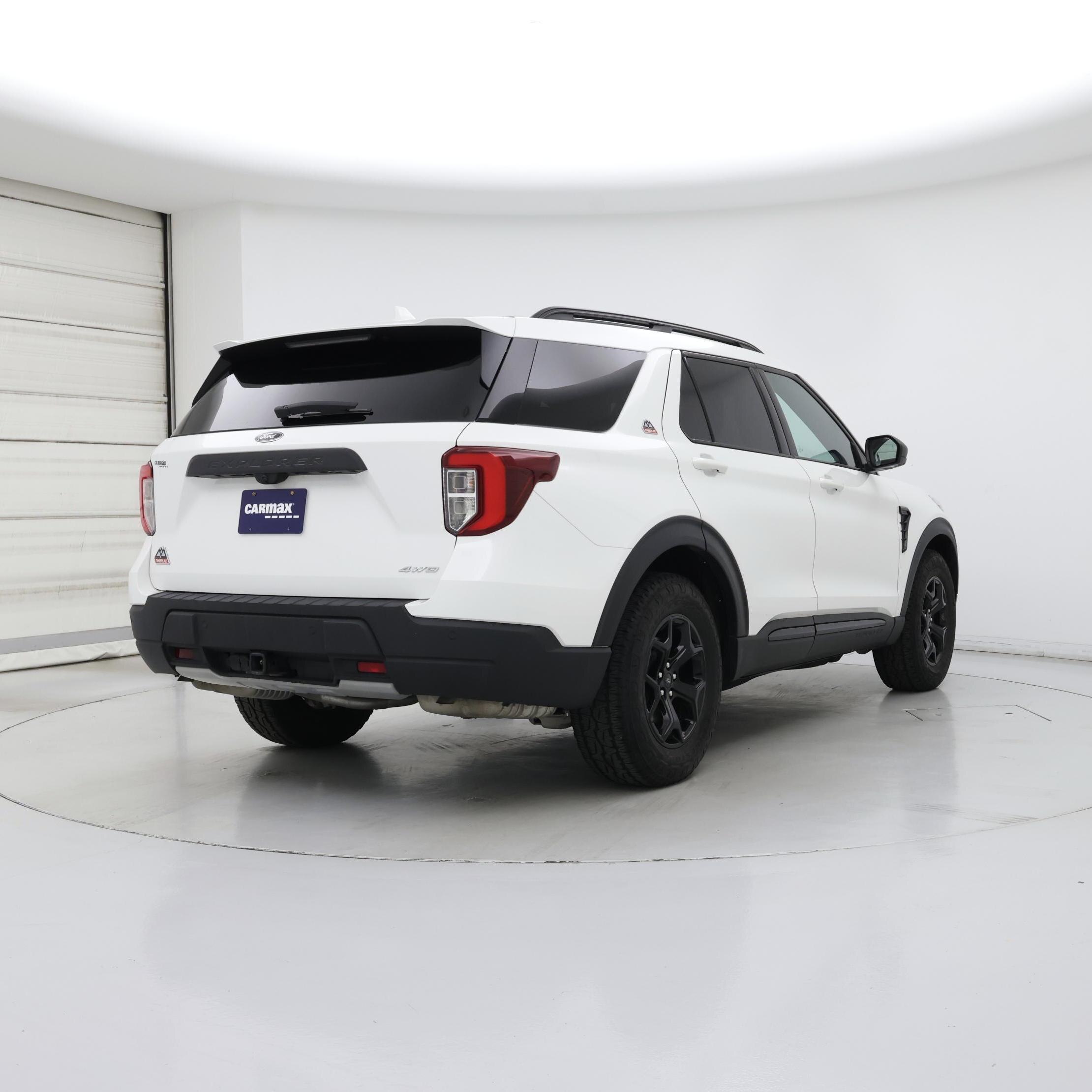 Thumbnail: 2022 Ford Explorer - 8