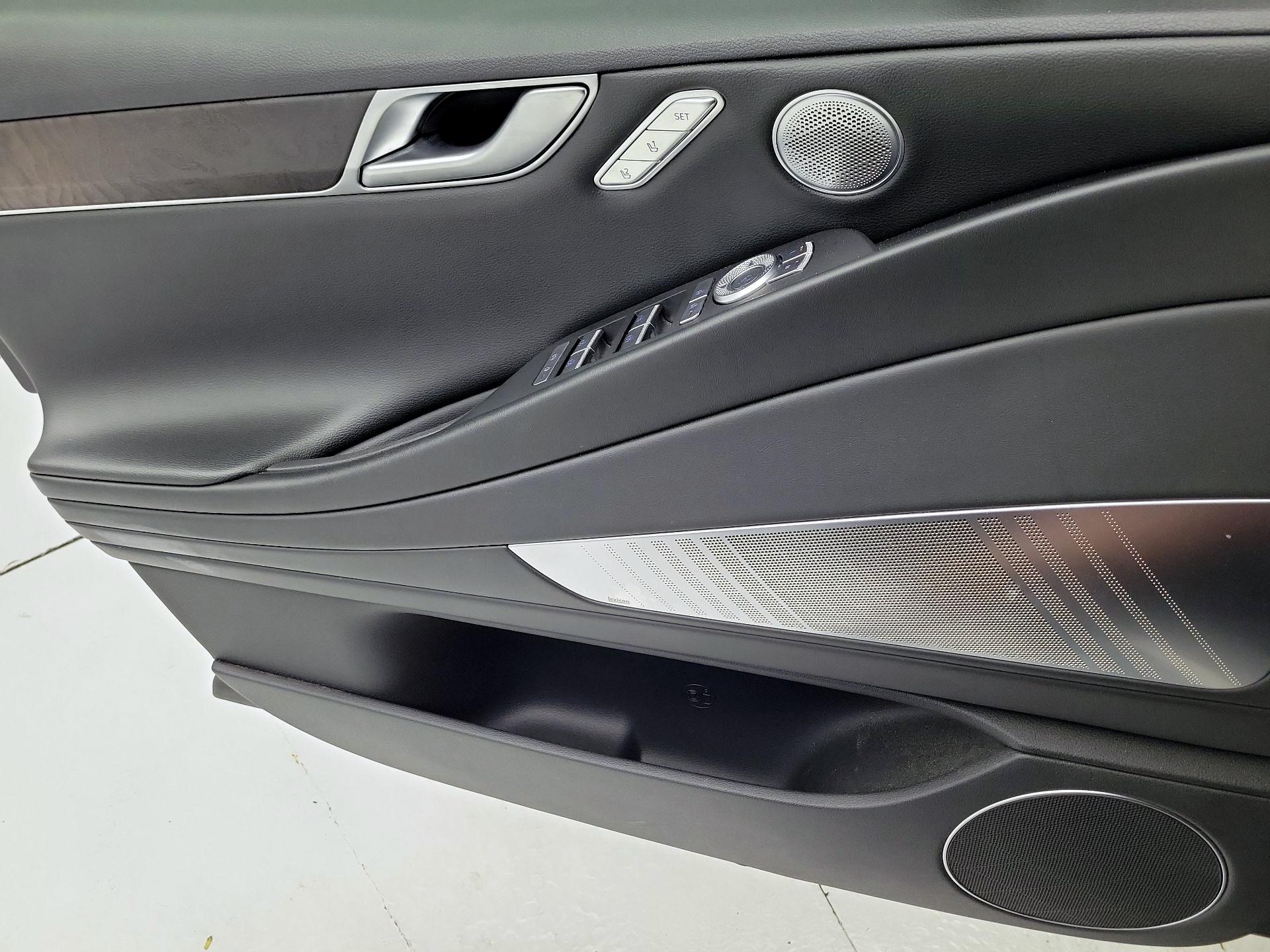 Thumbnail: 2021 Genesis G80 - 12