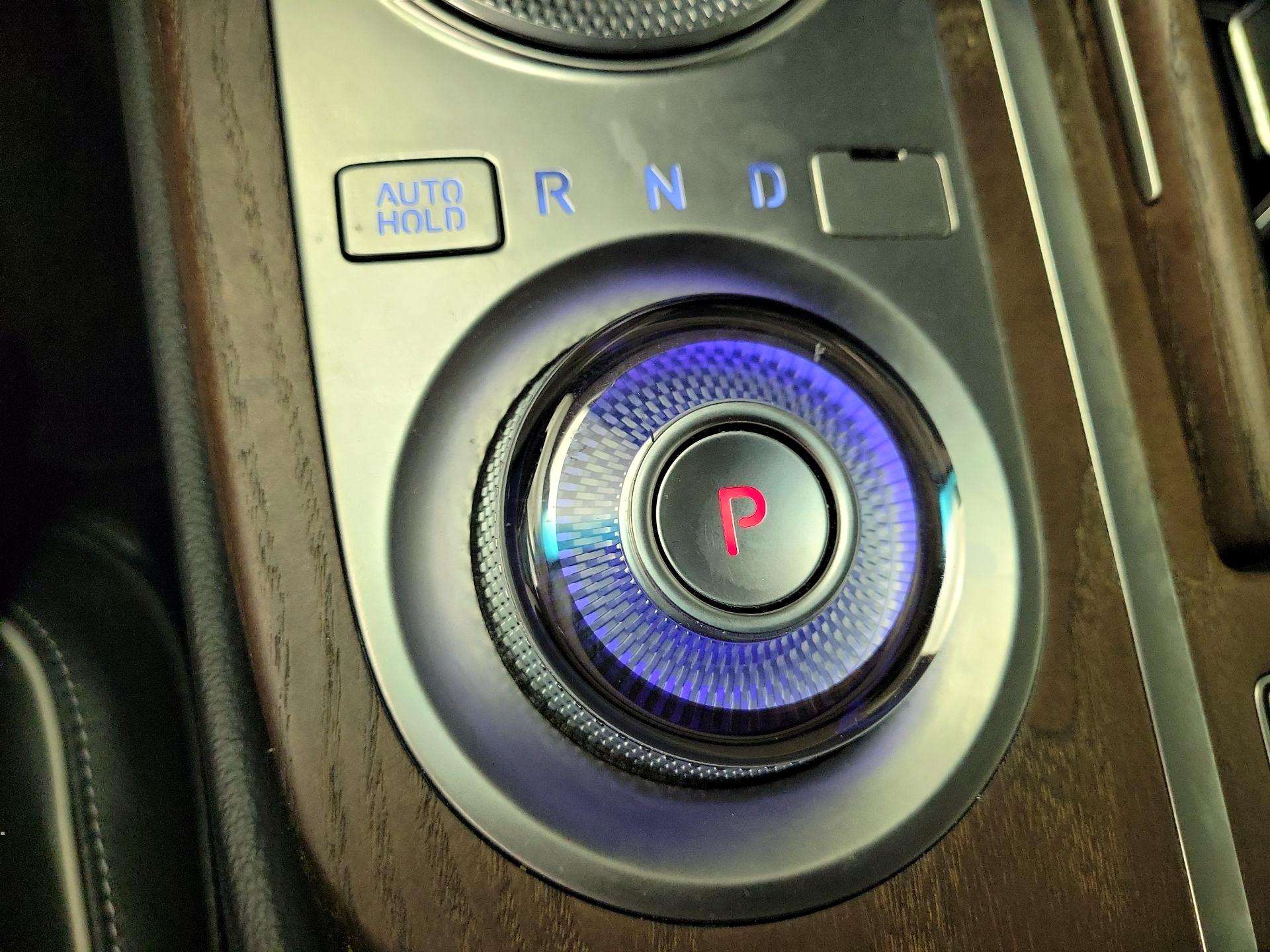 Thumbnail: 2021 Genesis G80 - 17