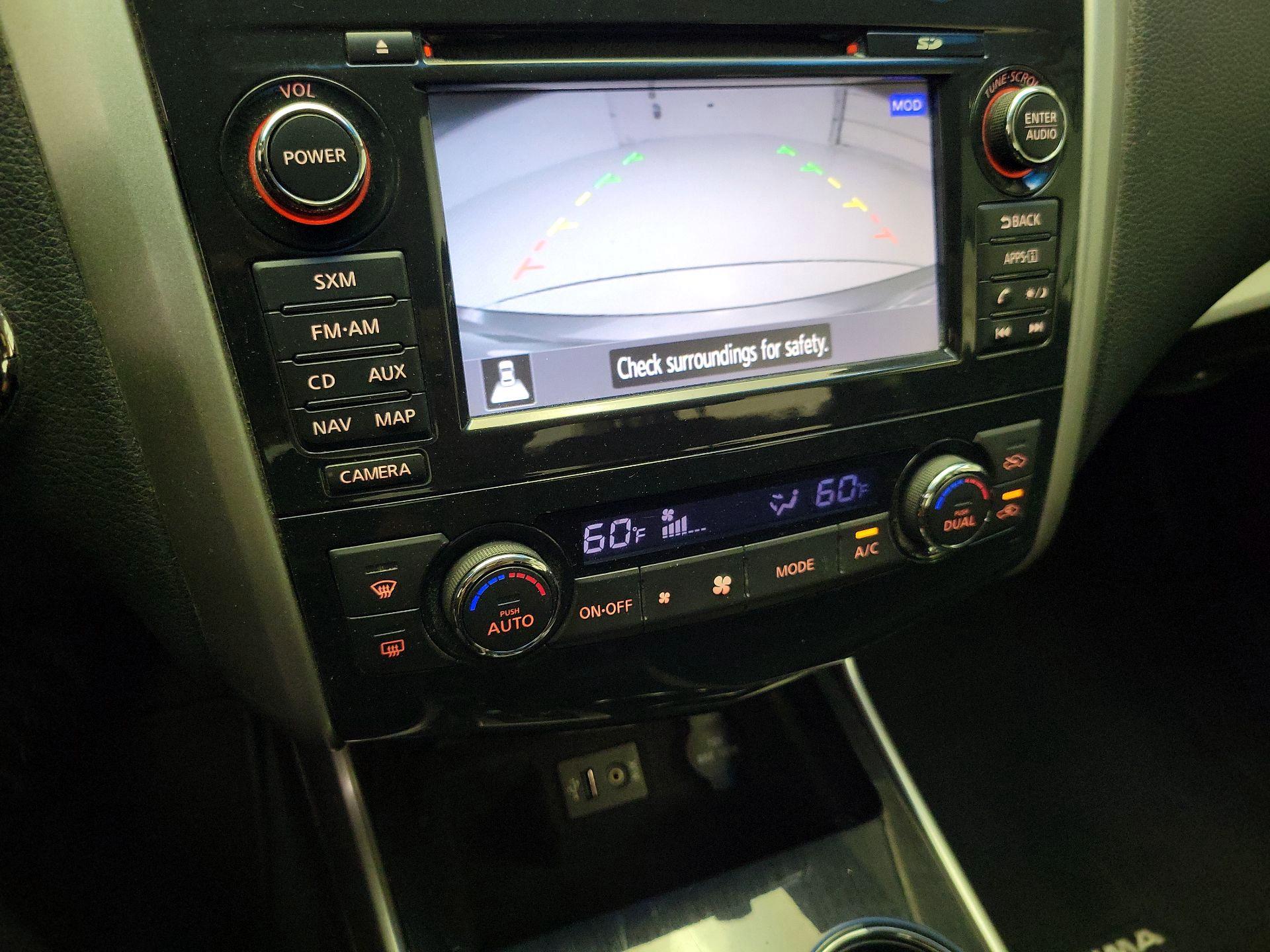 Thumbnail: 2014 Nissan Altima - 14