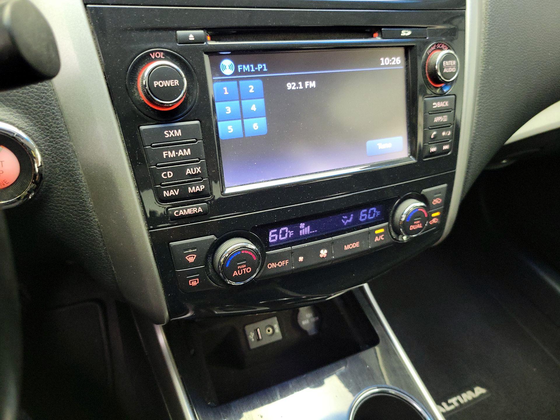Thumbnail: 2014 Nissan Altima - 15