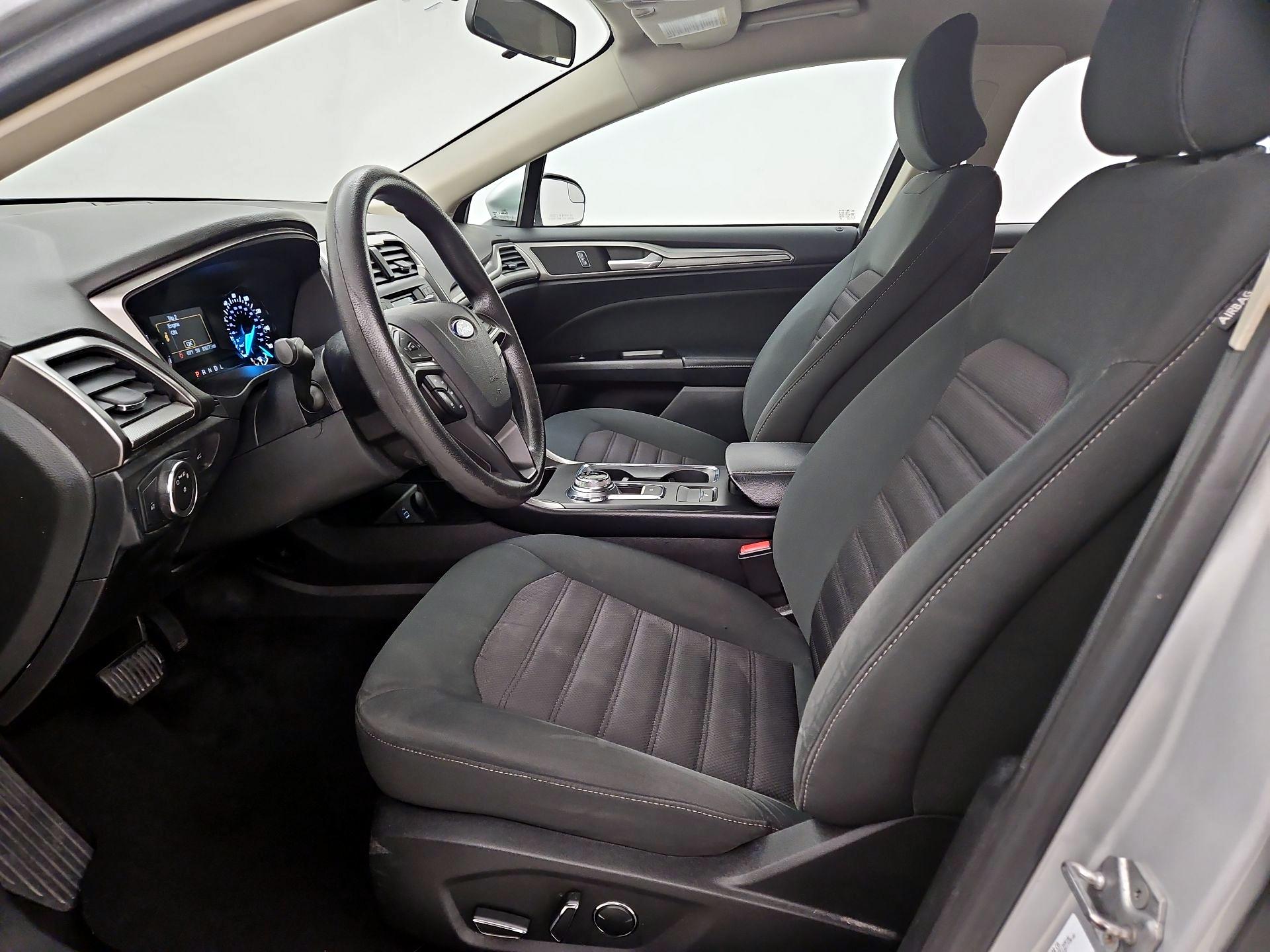Thumbnail: 2017 Ford Fusion - 11
