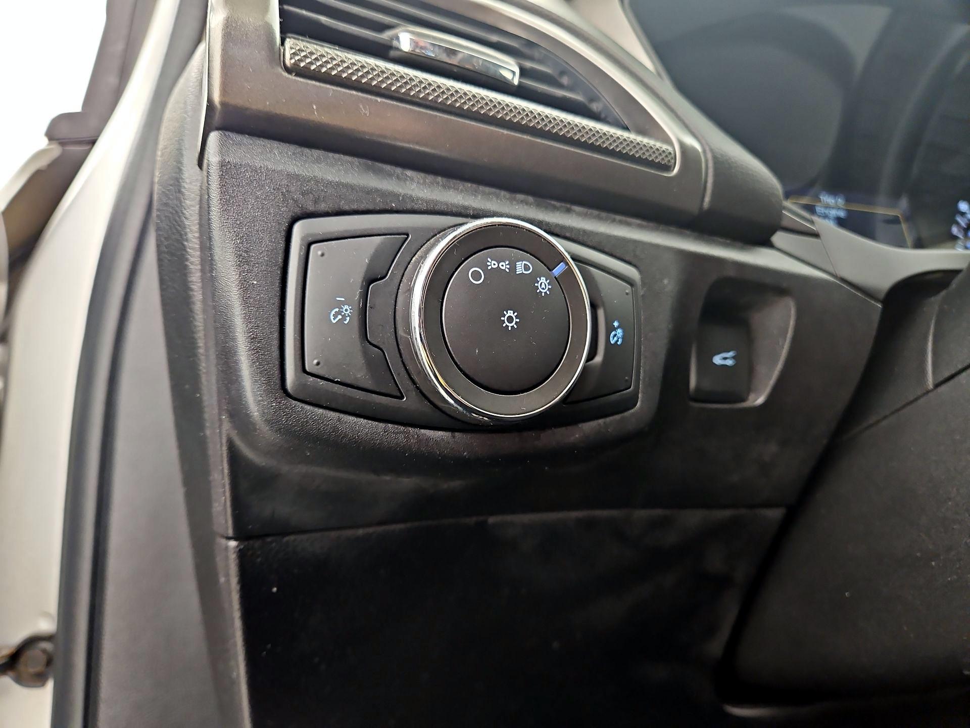 Thumbnail: 2017 Ford Fusion - 13