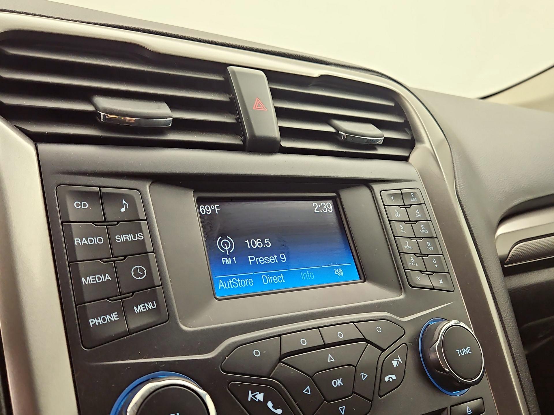 Thumbnail: 2017 Ford Fusion - 15